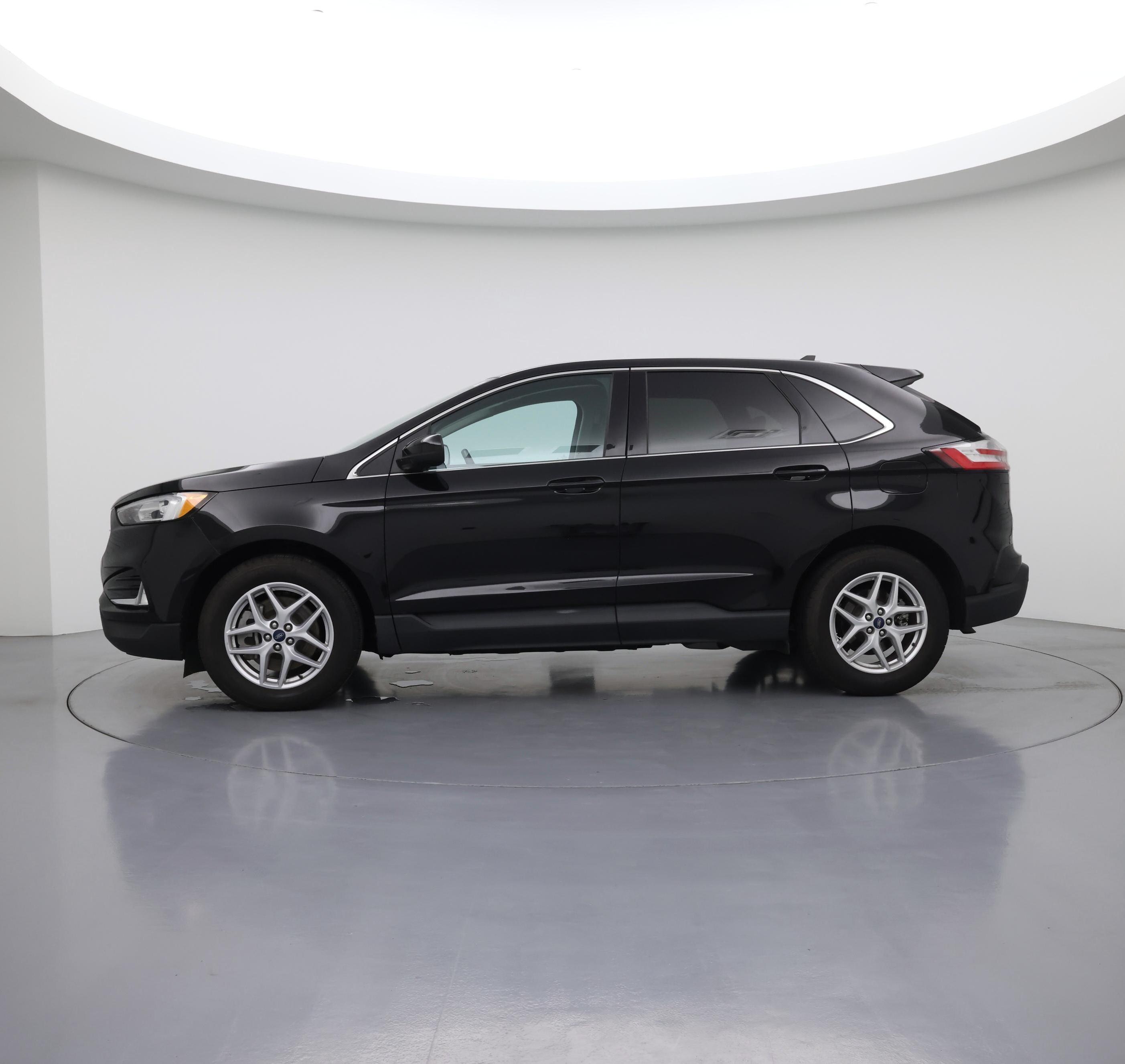 Thumbnail: 2021 Ford Edge - 3