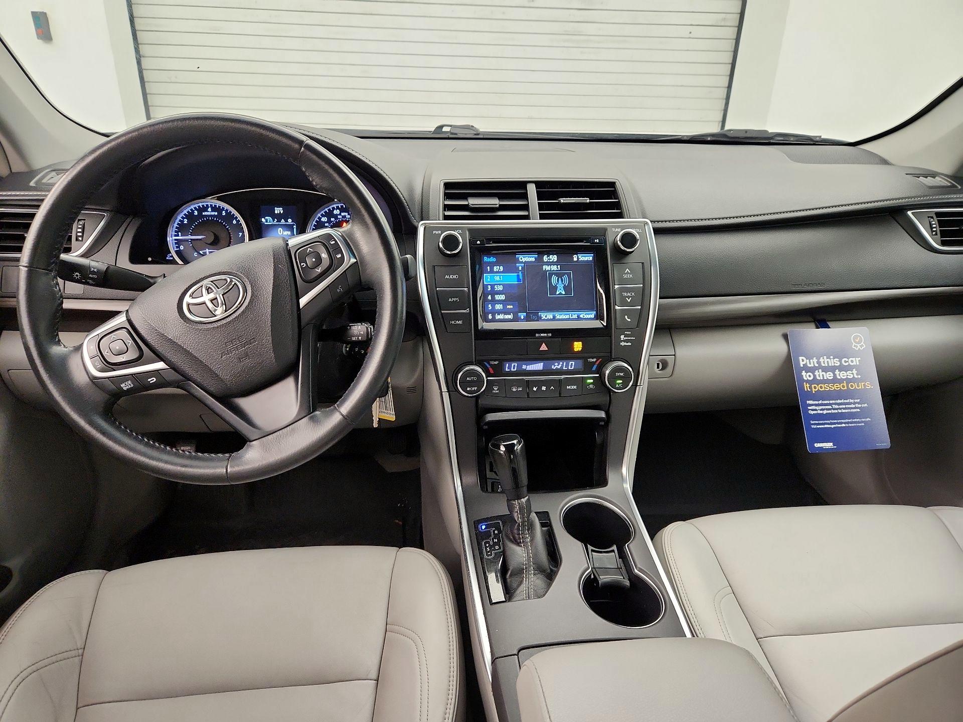 Thumbnail: 2016 Toyota Camry - 9