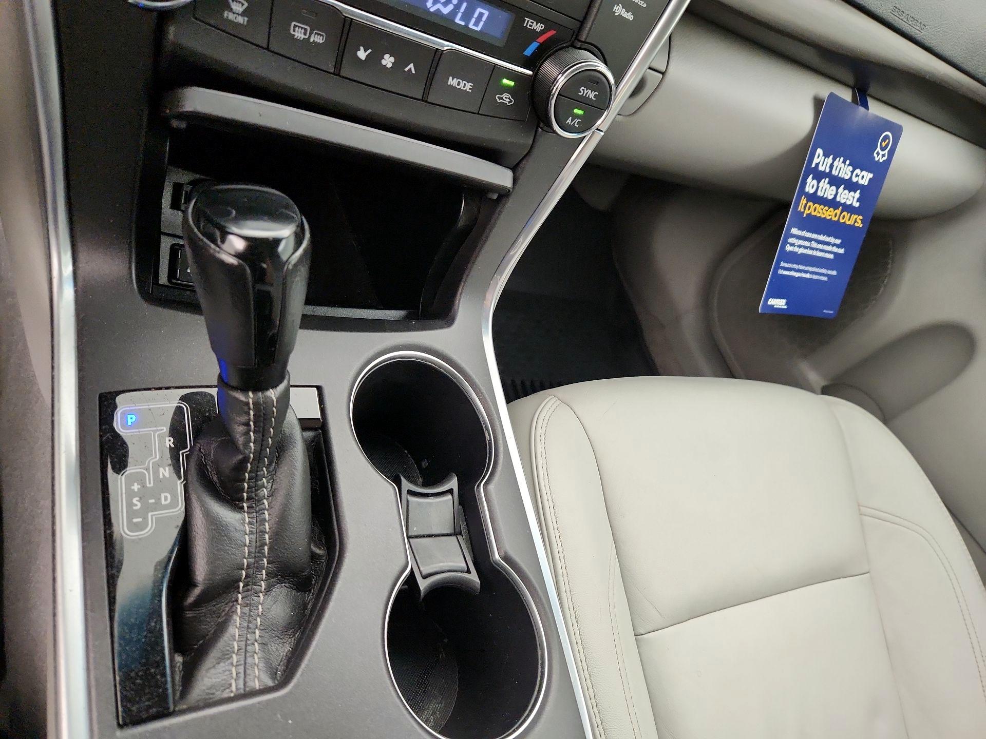 Thumbnail: 2016 Toyota Camry - 16