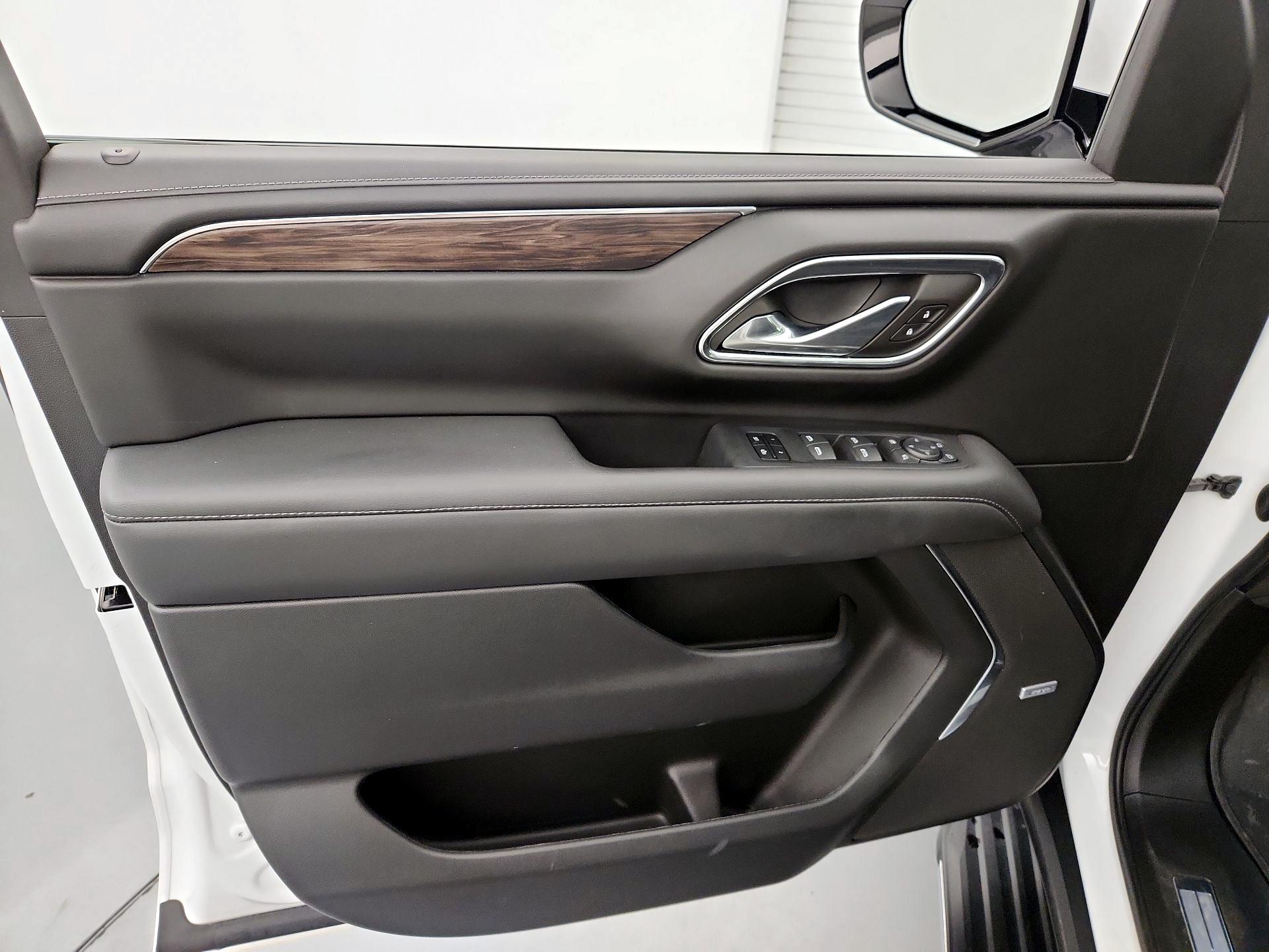 Thumbnail: 2023 Chevrolet Tahoe - 12