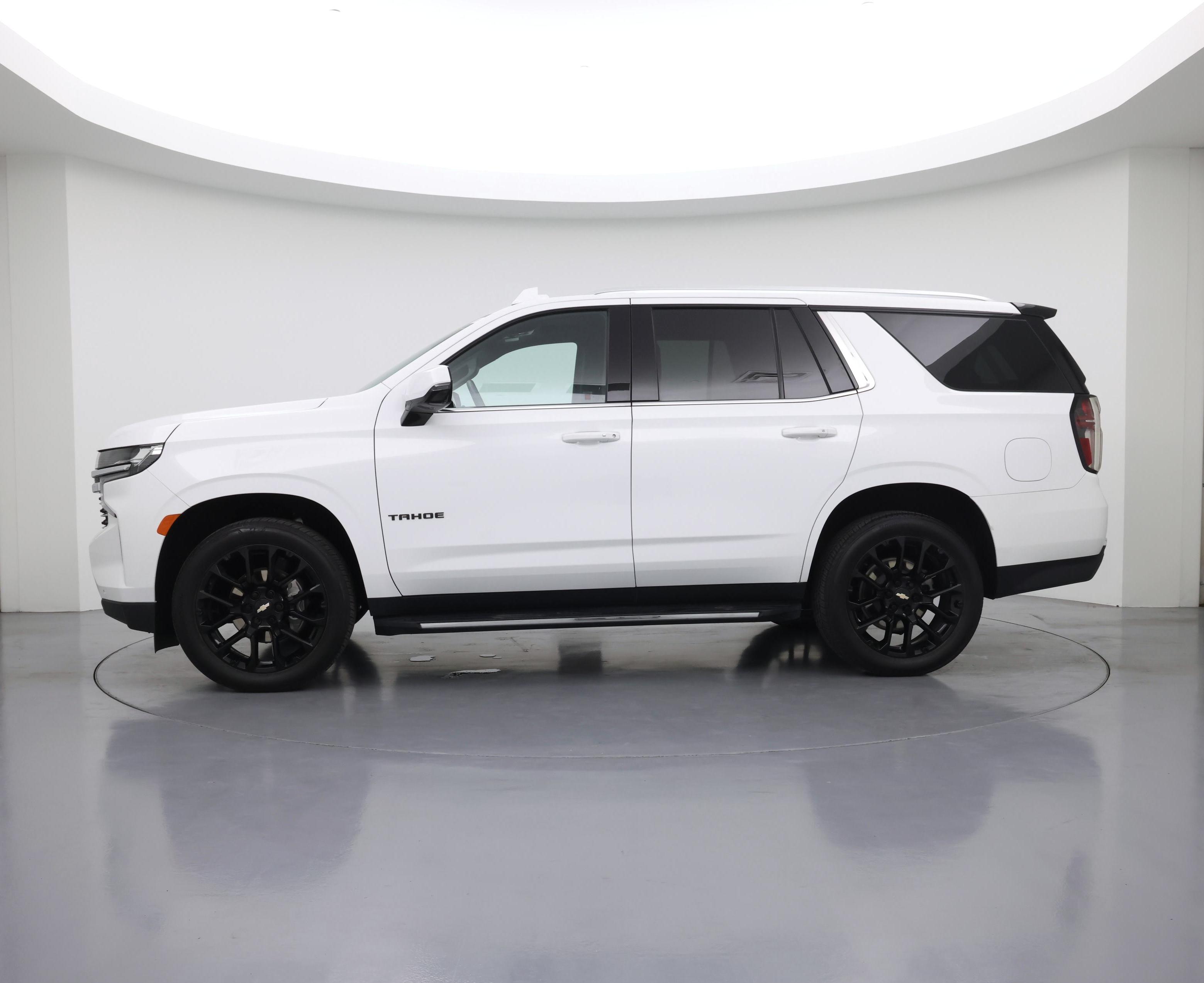 Thumbnail: 2023 Chevrolet Tahoe - 3