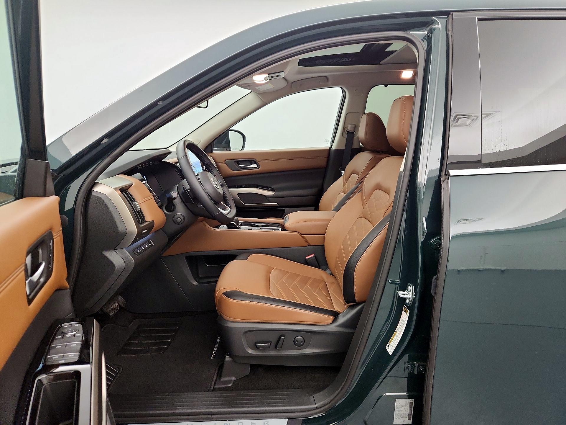 Thumbnail: 2024 Nissan Pathfinder - 11