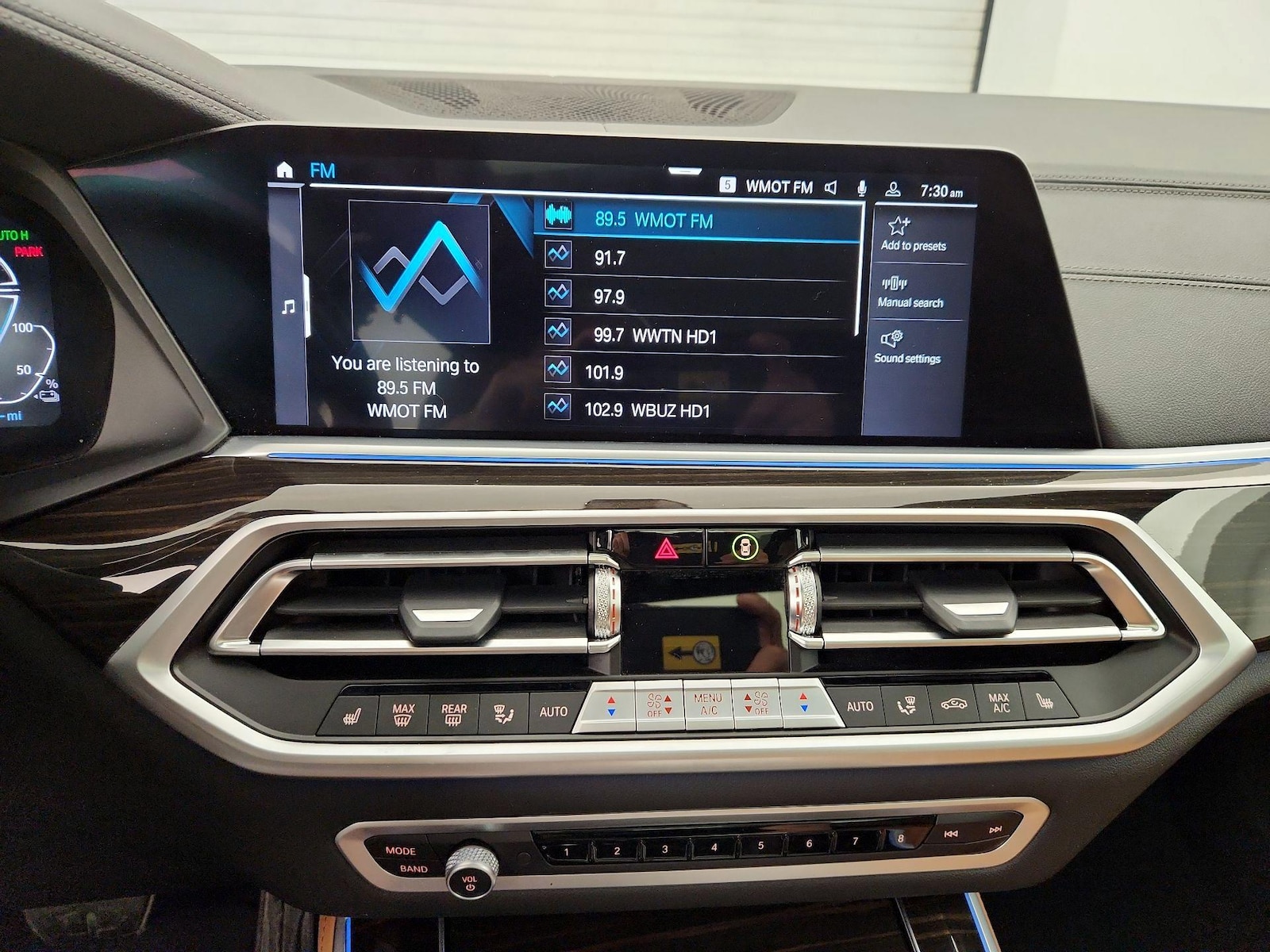 2023 BMW X5 45e - Photo 17