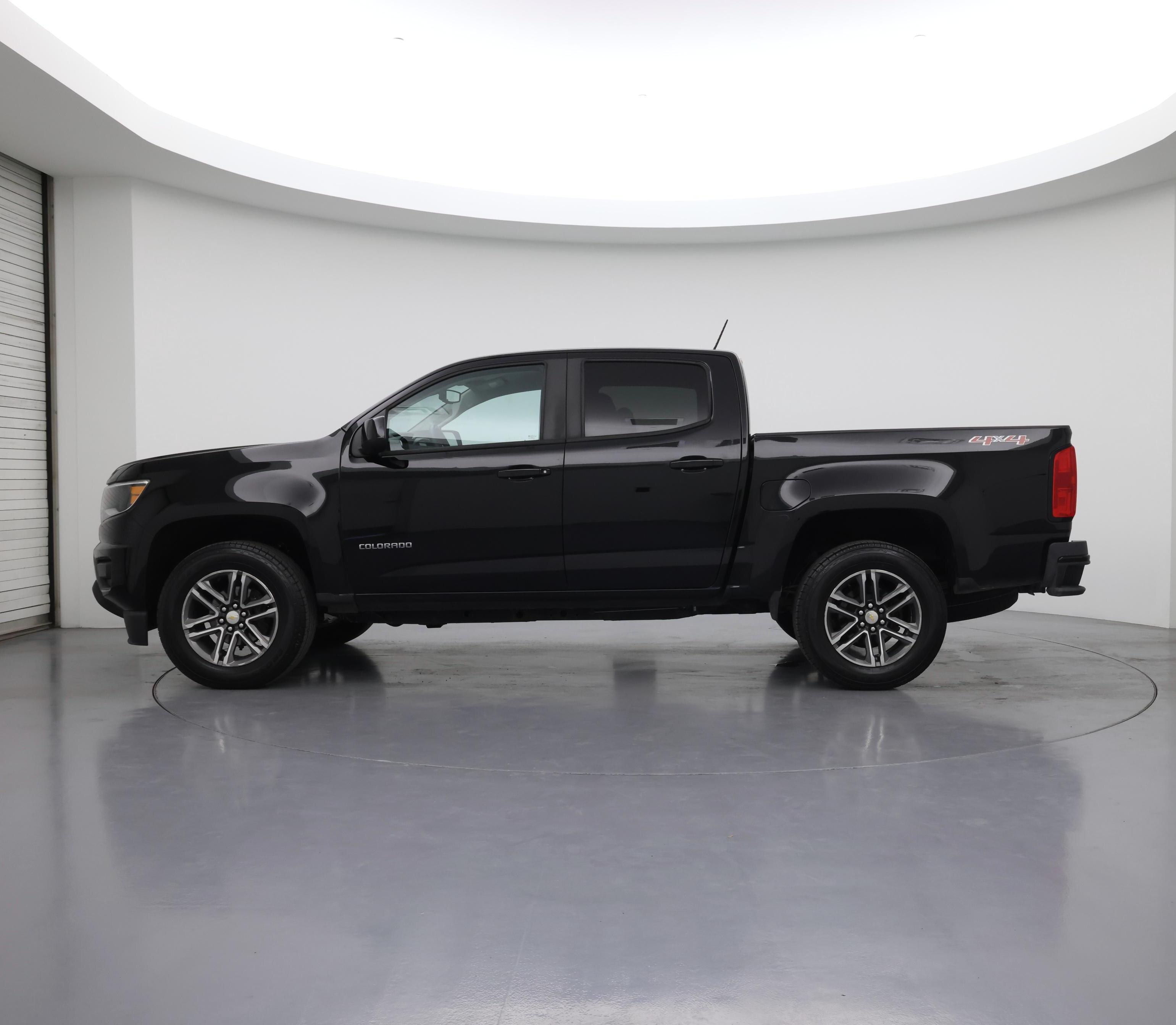 Thumbnail: 2019 Chevrolet Colorado - 3