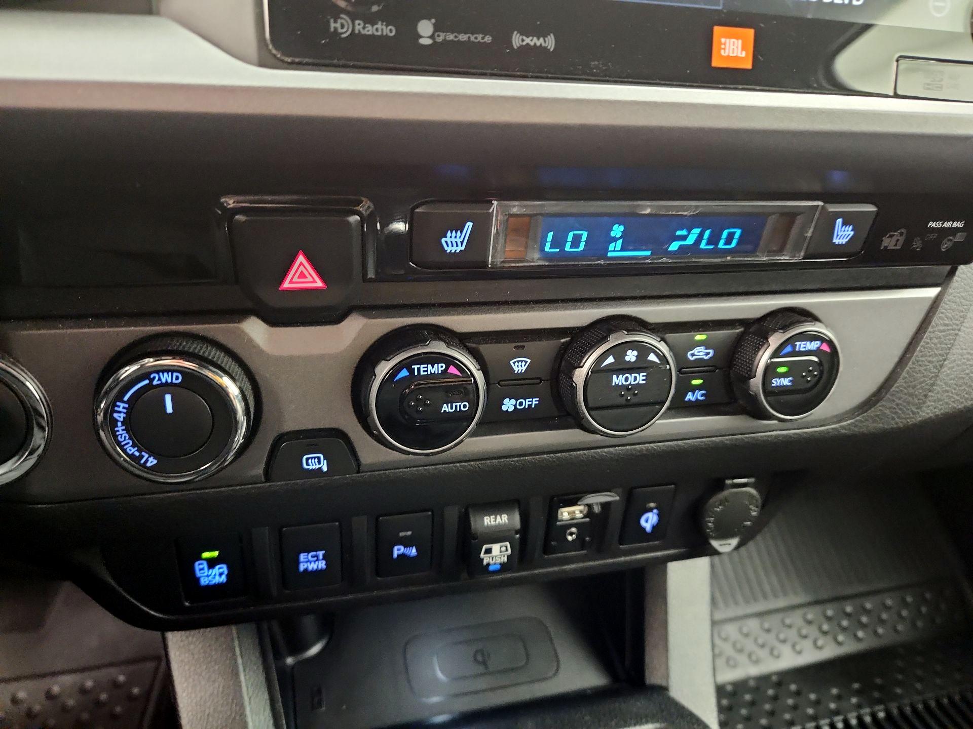 Thumbnail: 2018 Toyota Tacoma - 16