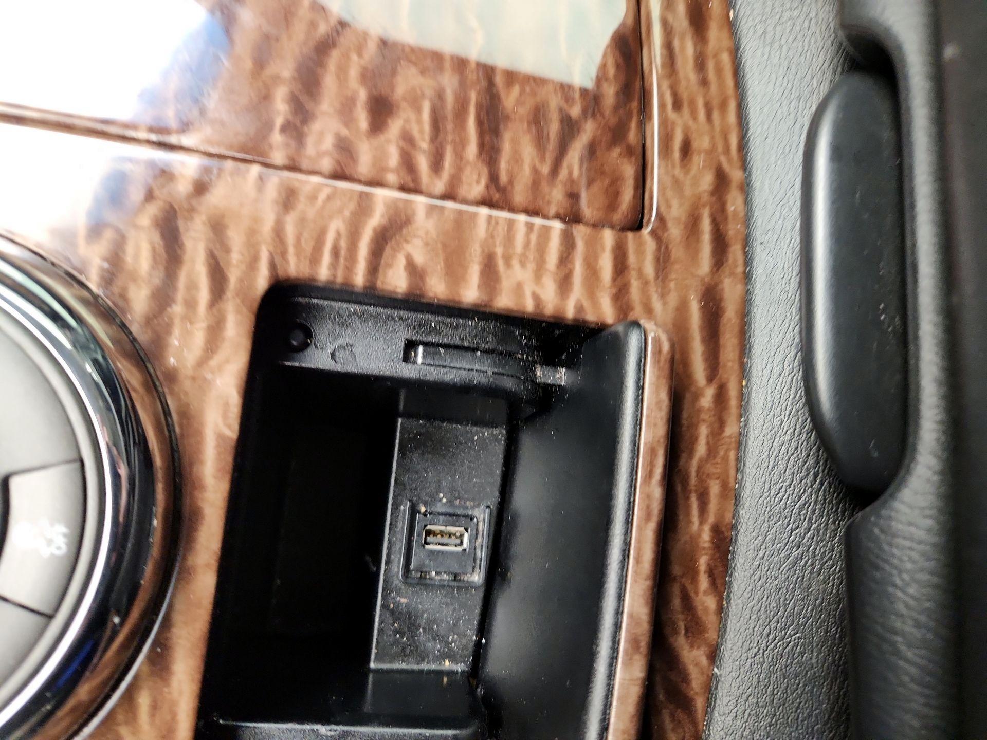 Thumbnail: 2017 Nissan Armada - 18