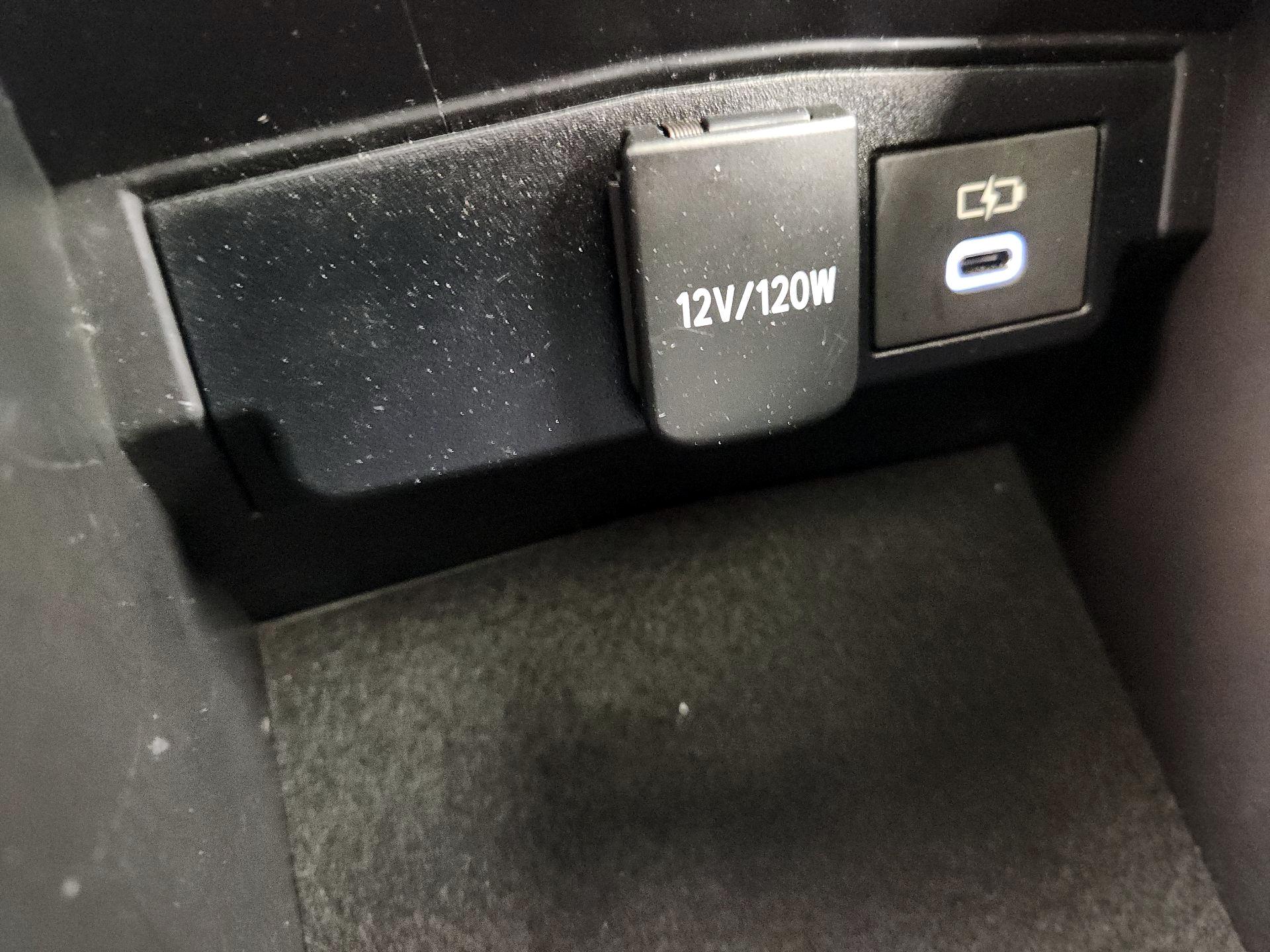 Thumbnail: 2025 Toyota Corolla - 18