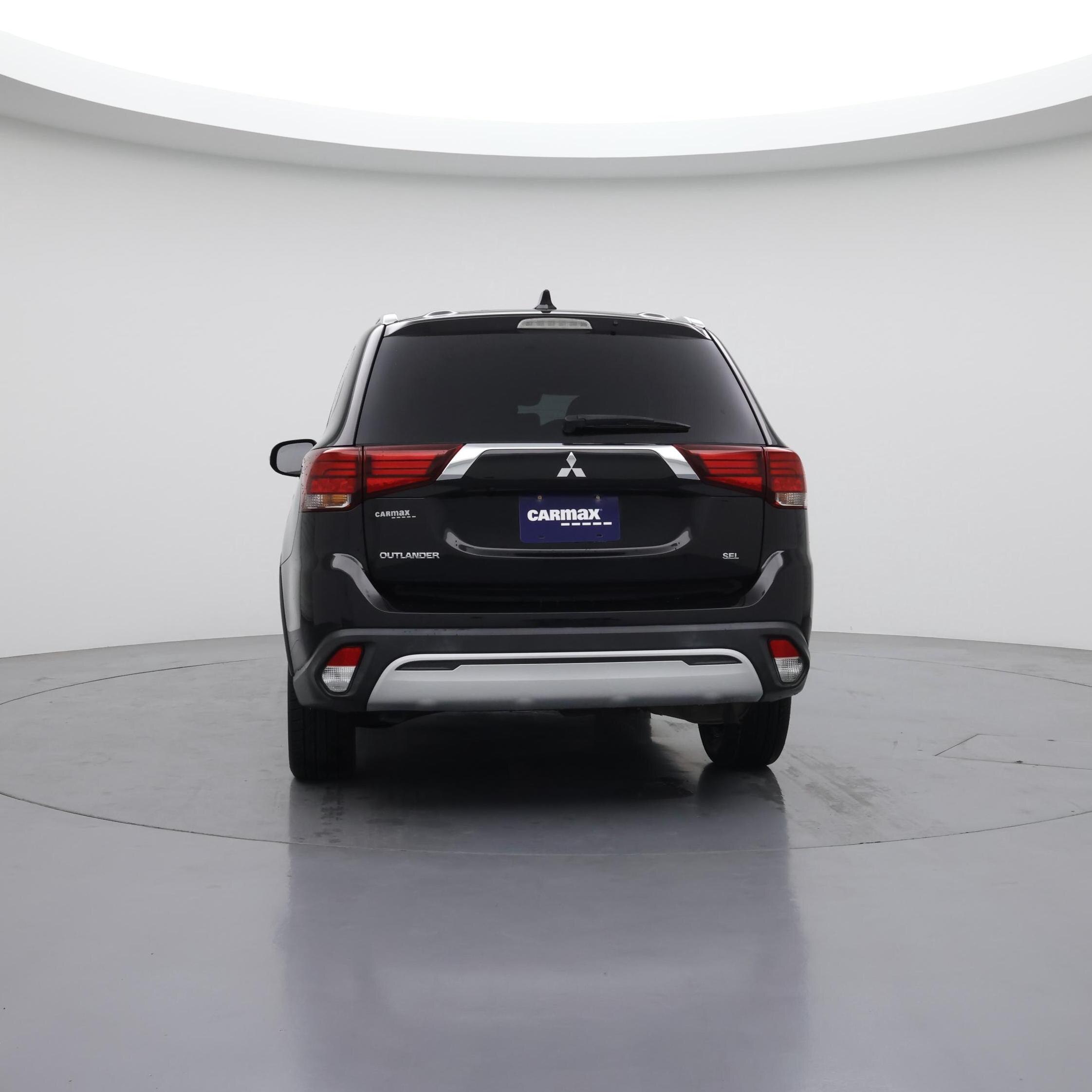 Thumbnail: 2020 Mitsubishi Outlander - 6