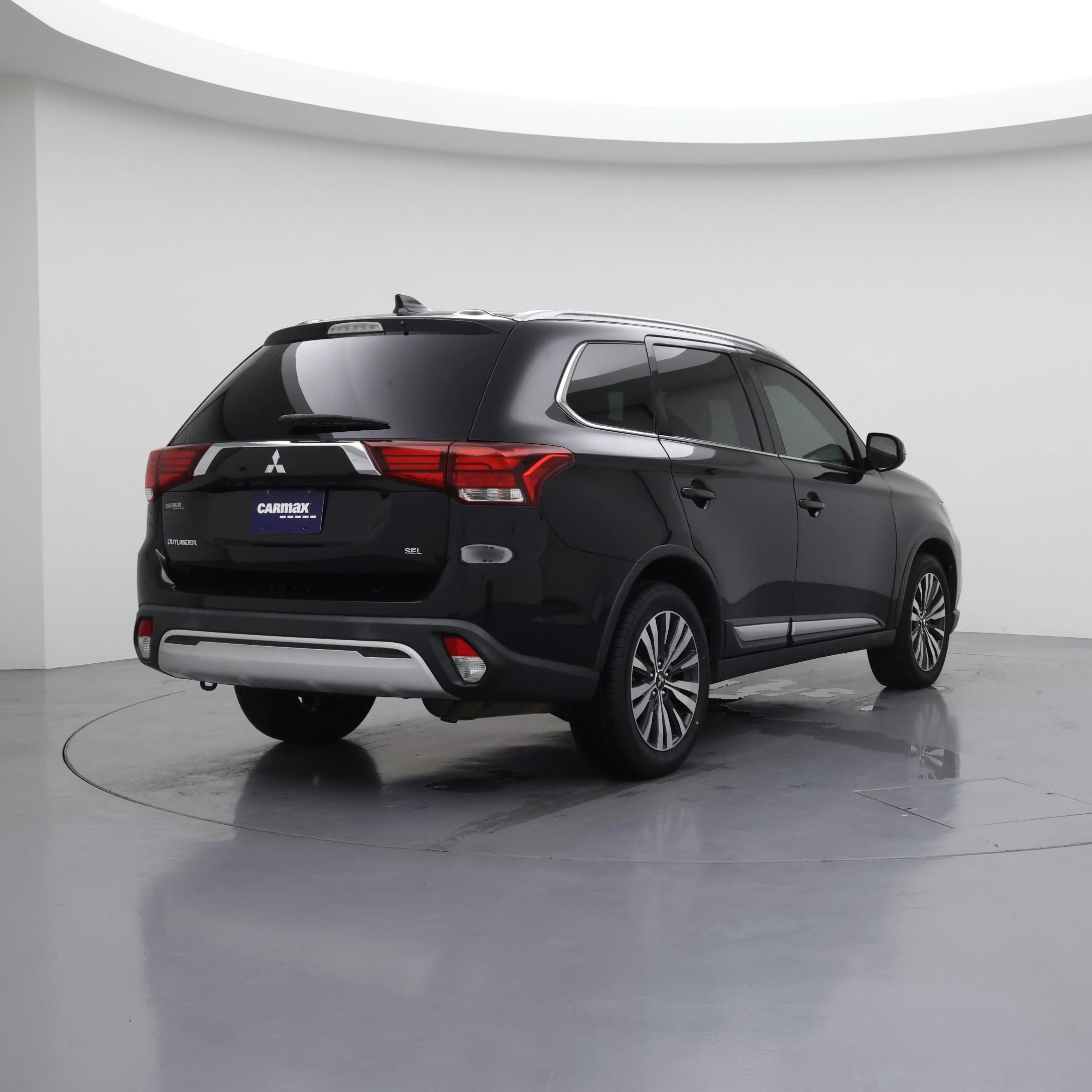 Thumbnail: 2020 Mitsubishi Outlander - 8