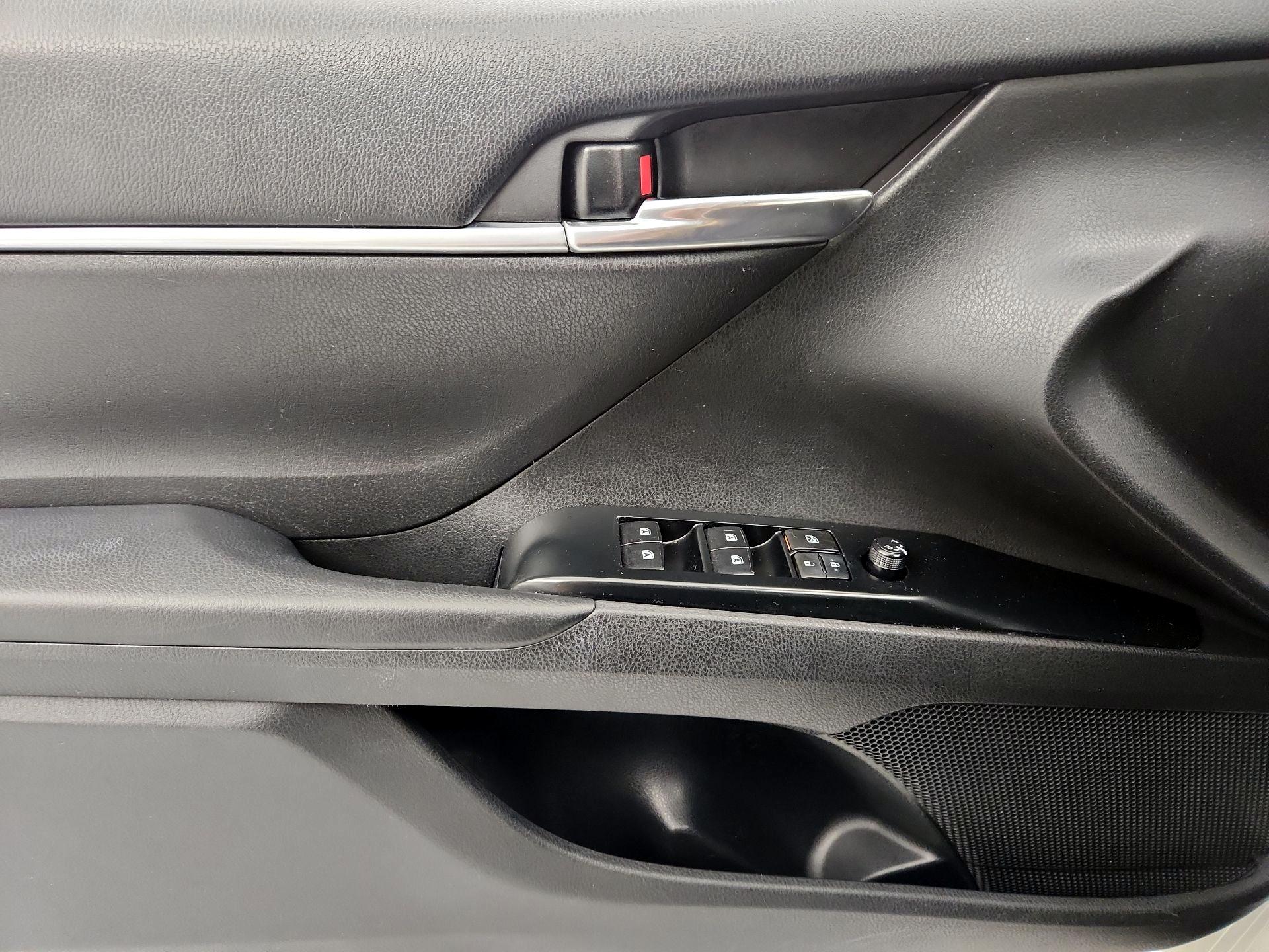 Thumbnail: 2019 Toyota Camry - 12