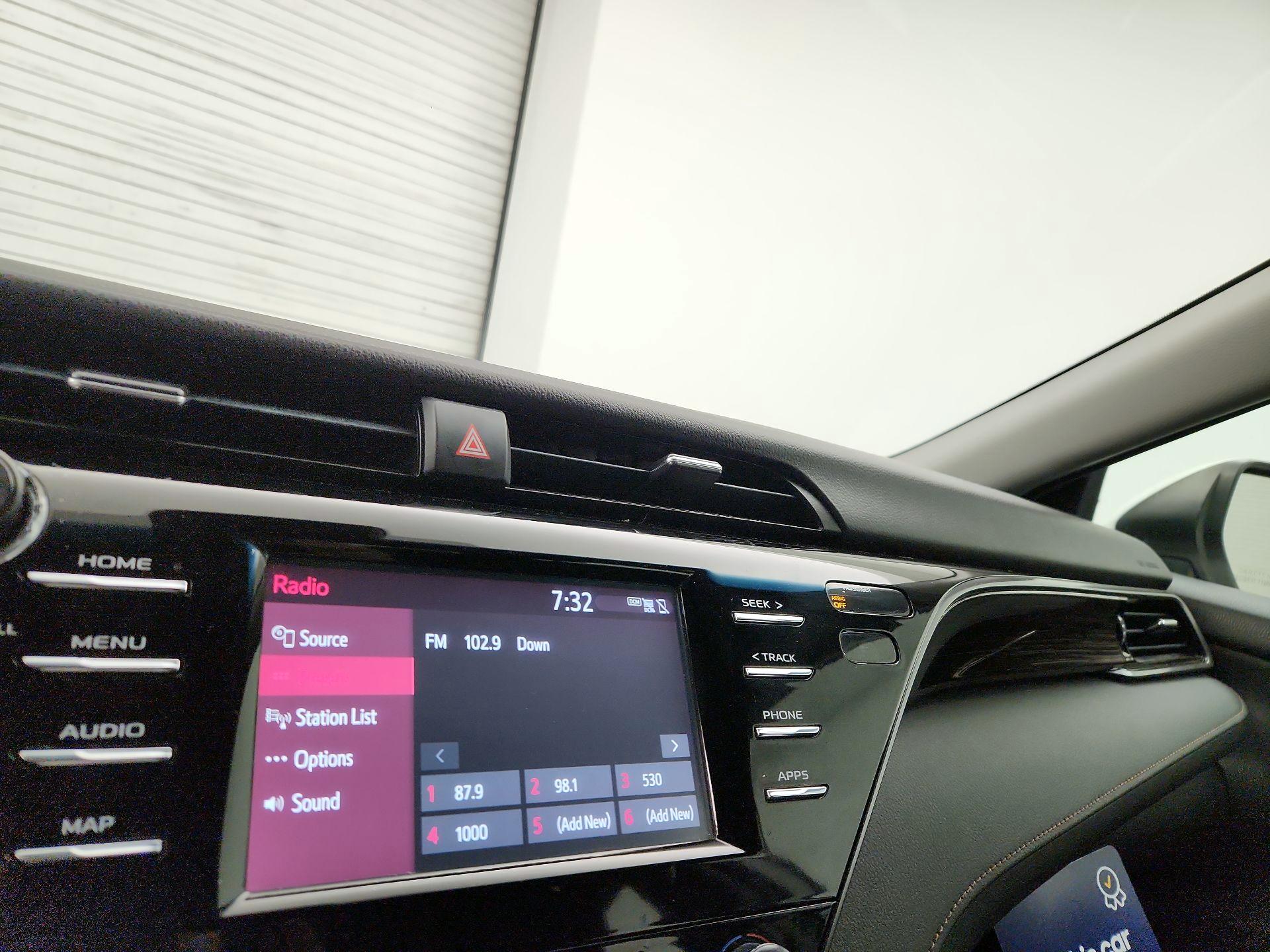 Thumbnail: 2019 Toyota Camry - 15