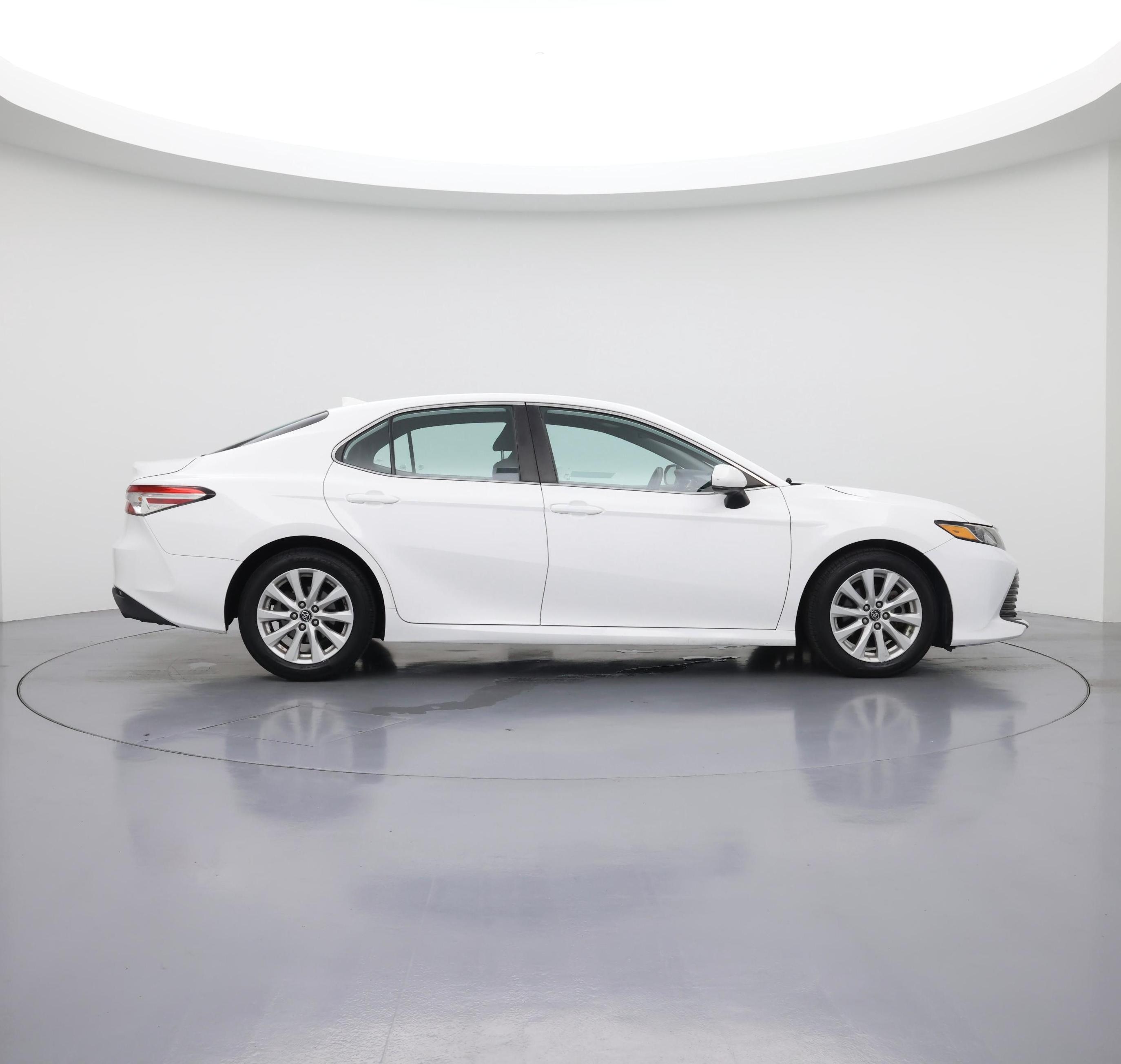 Thumbnail: 2019 Toyota Camry - 7