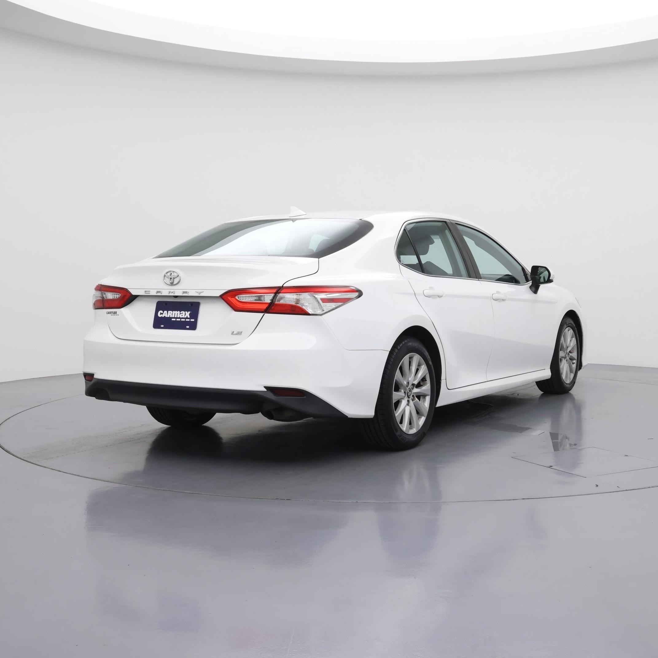 Thumbnail: 2019 Toyota Camry - 8