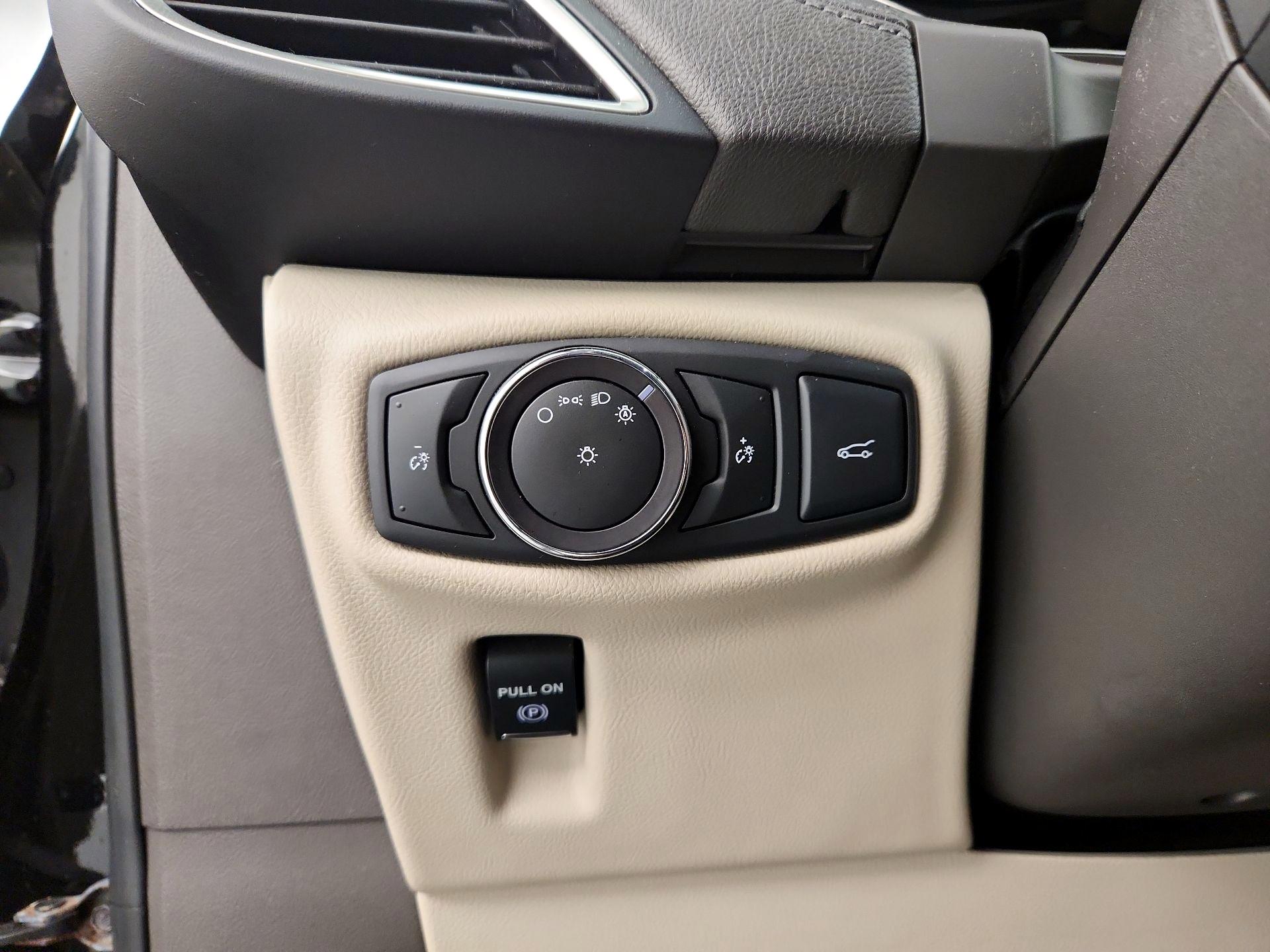 Thumbnail: 2017 Lincoln MKX - 13
