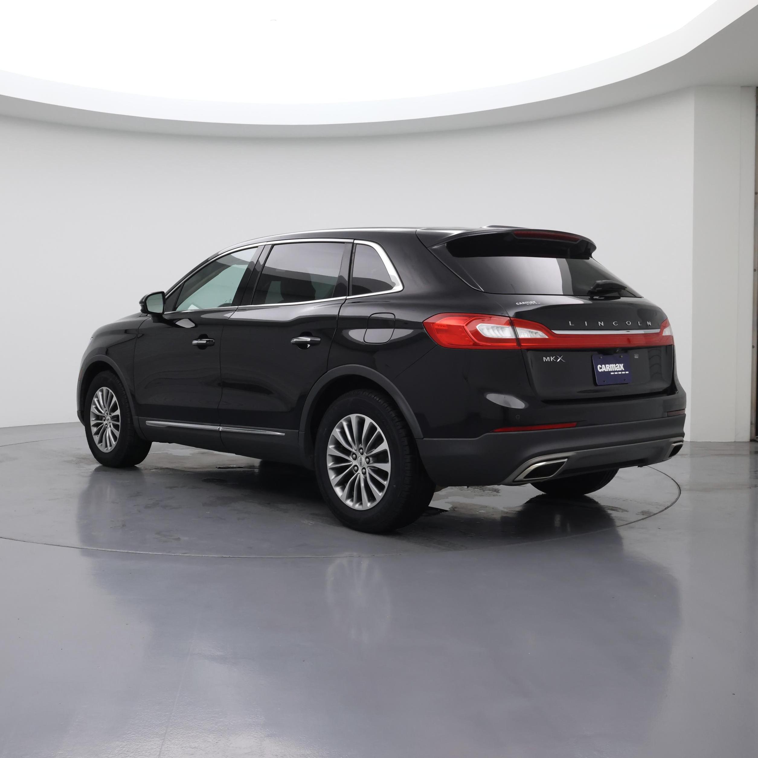 Thumbnail: 2017 Lincoln MKX - 2