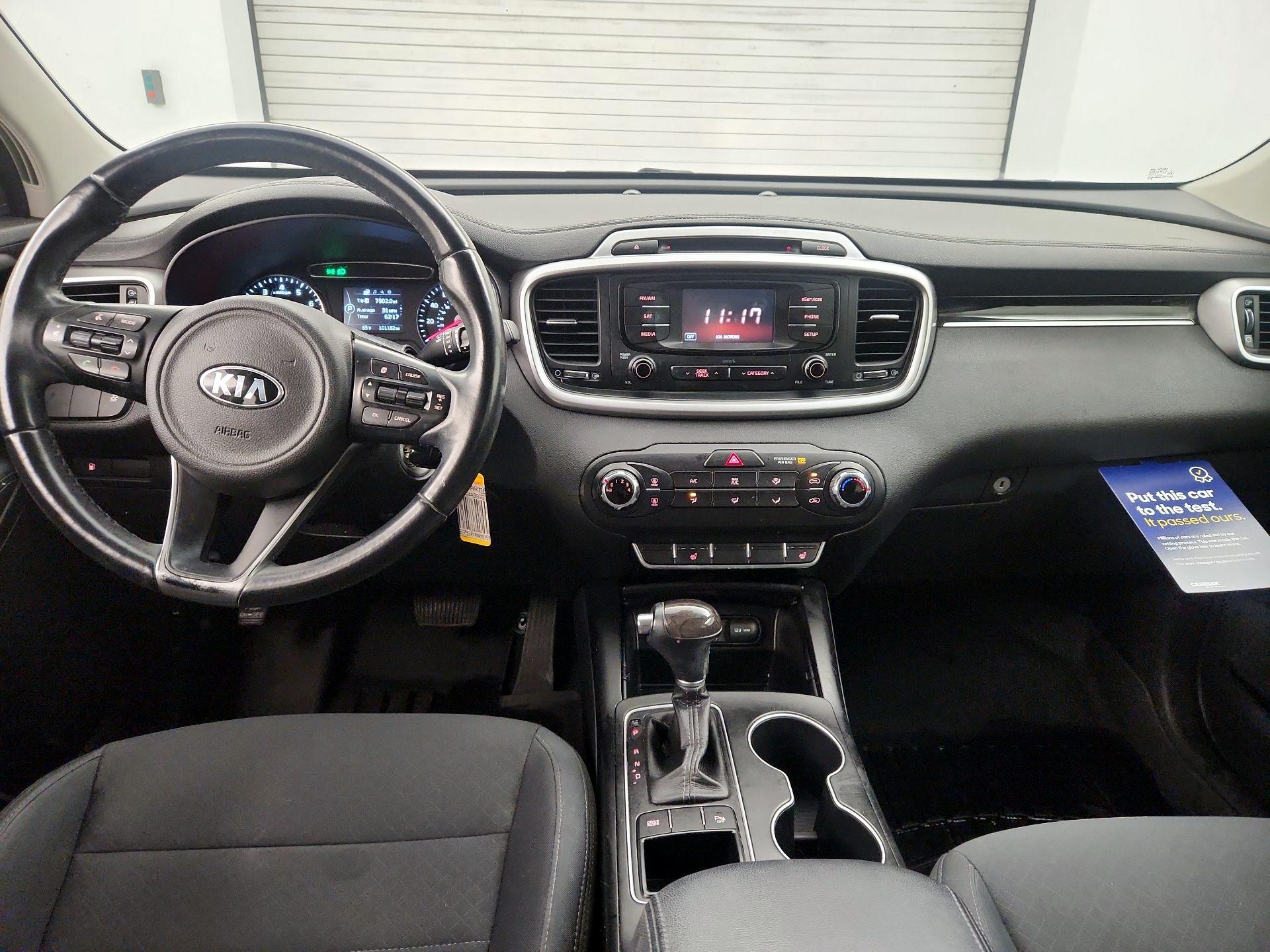 Thumbnail: 2016 Kia Sorento - 9