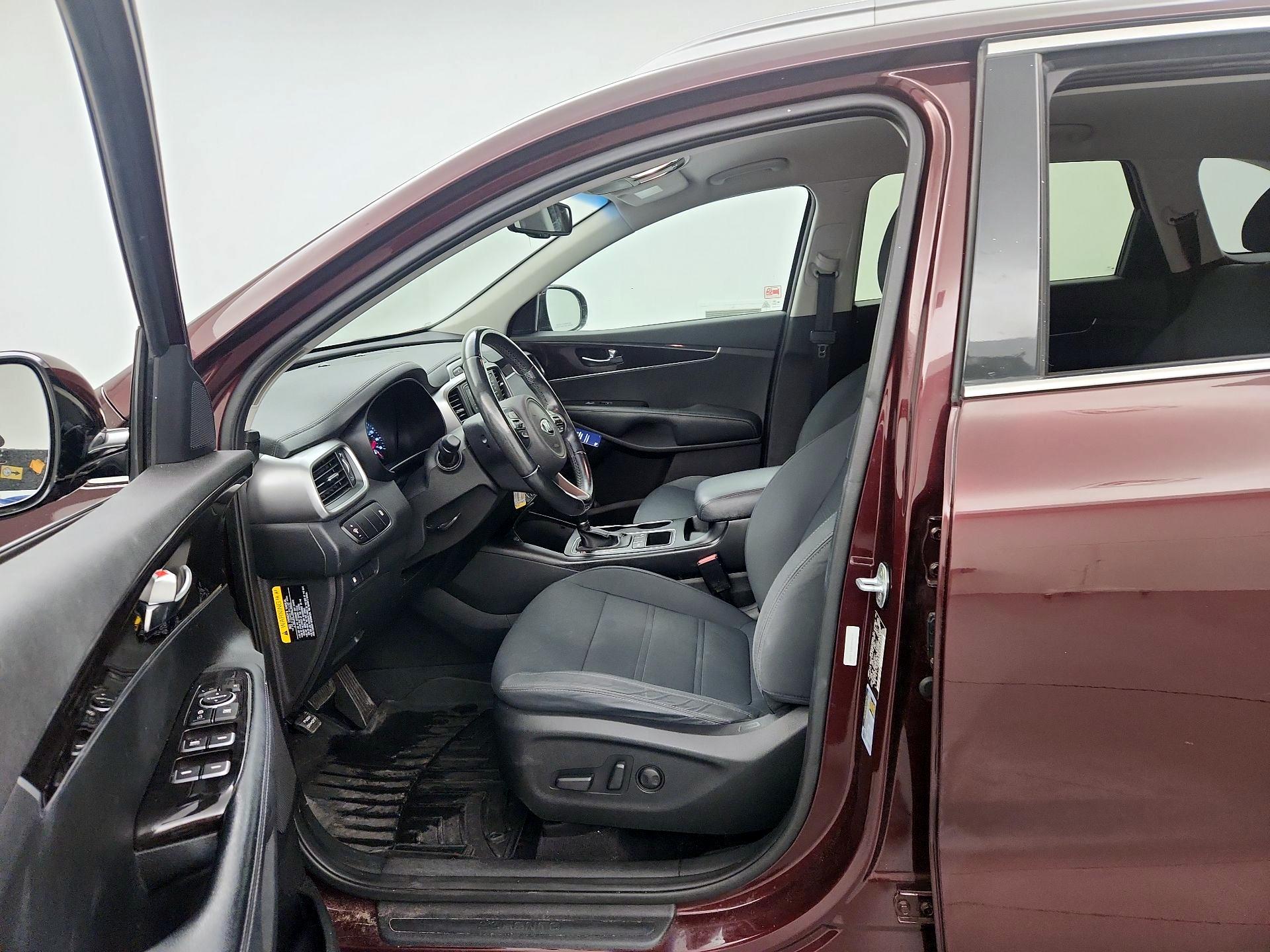 Thumbnail: 2016 Kia Sorento - 11