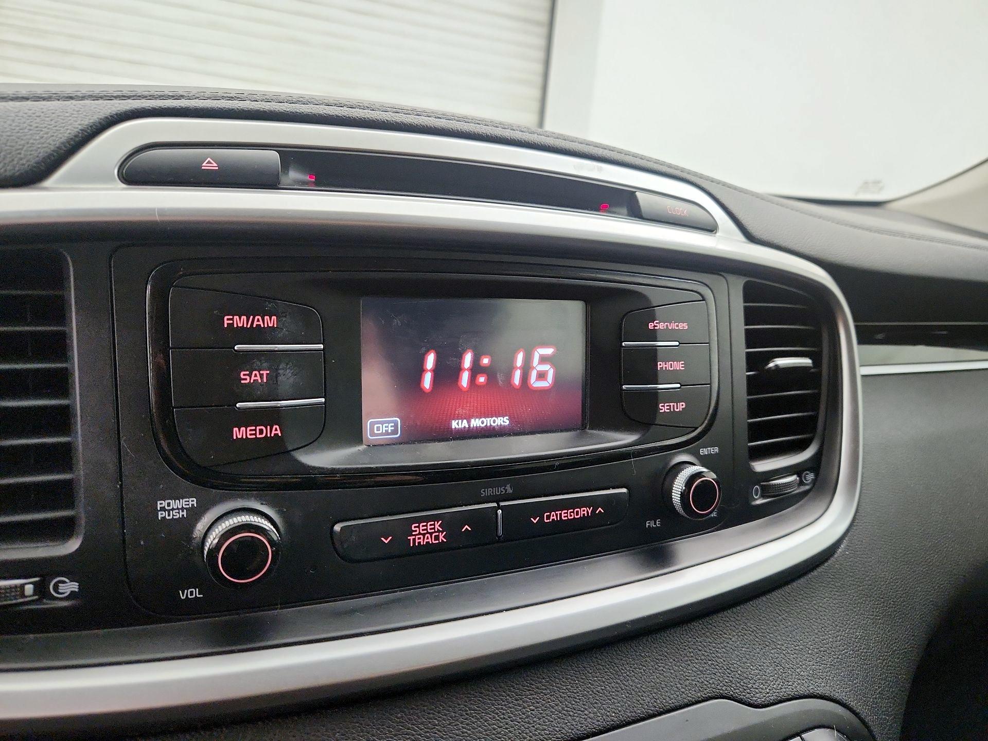 Thumbnail: 2016 Kia Sorento - 14
