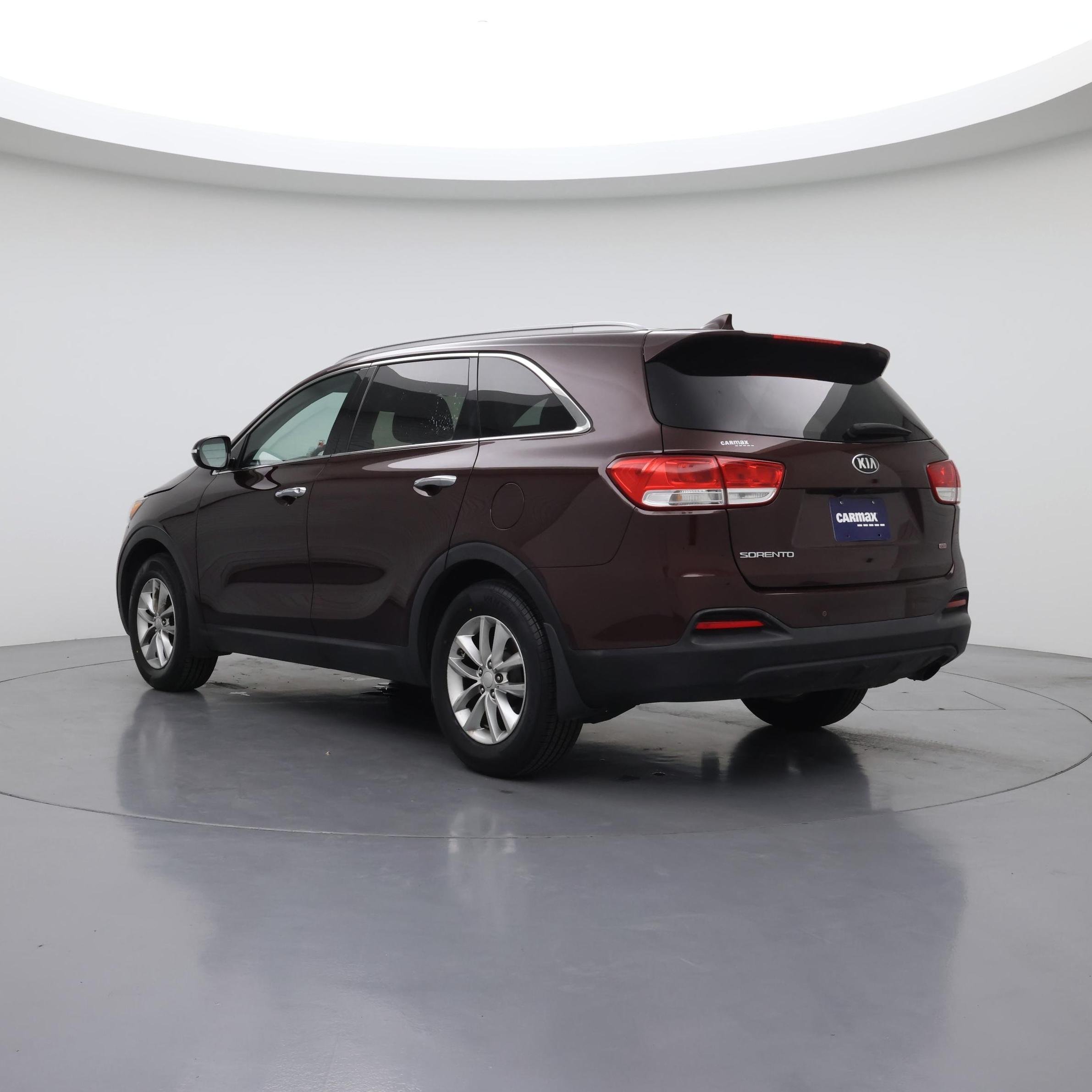 Thumbnail: 2016 Kia Sorento - 2