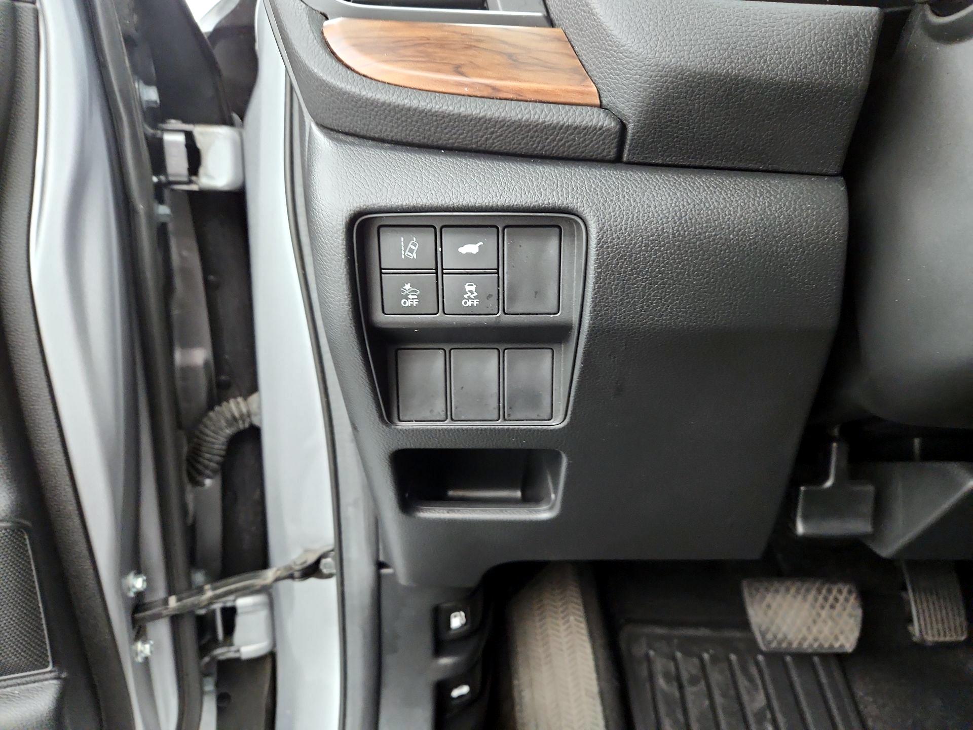 Thumbnail: 2017 Honda CR-V - 13