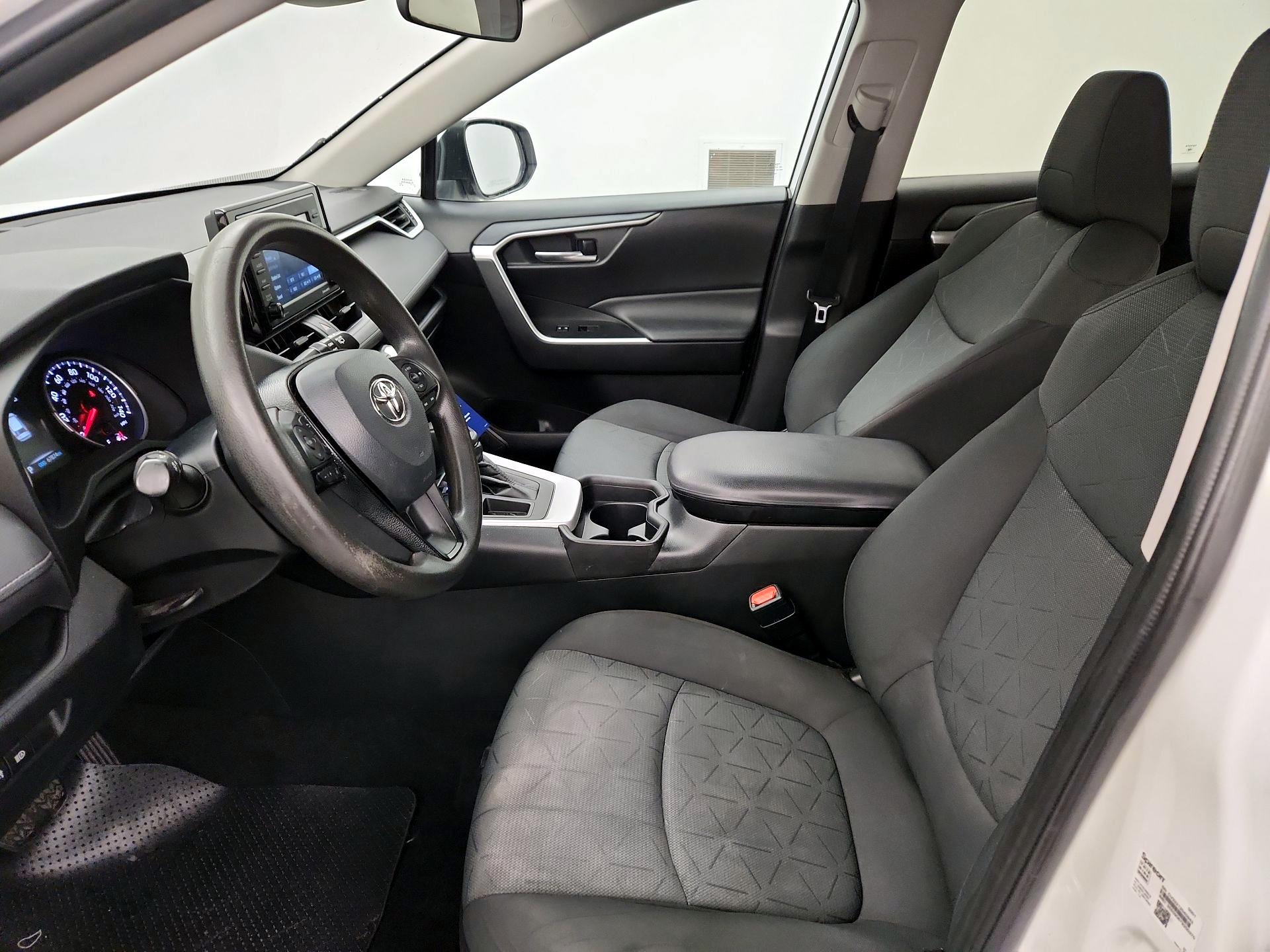 Thumbnail: 2021 Toyota RAV4 - 11