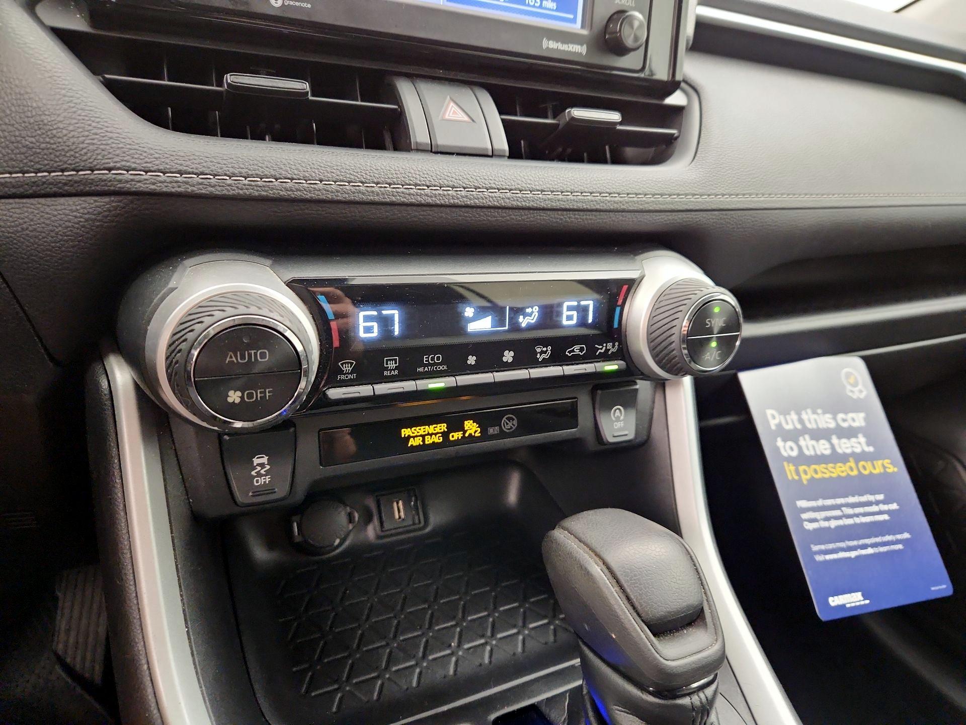 Thumbnail: 2021 Toyota RAV4 - 16