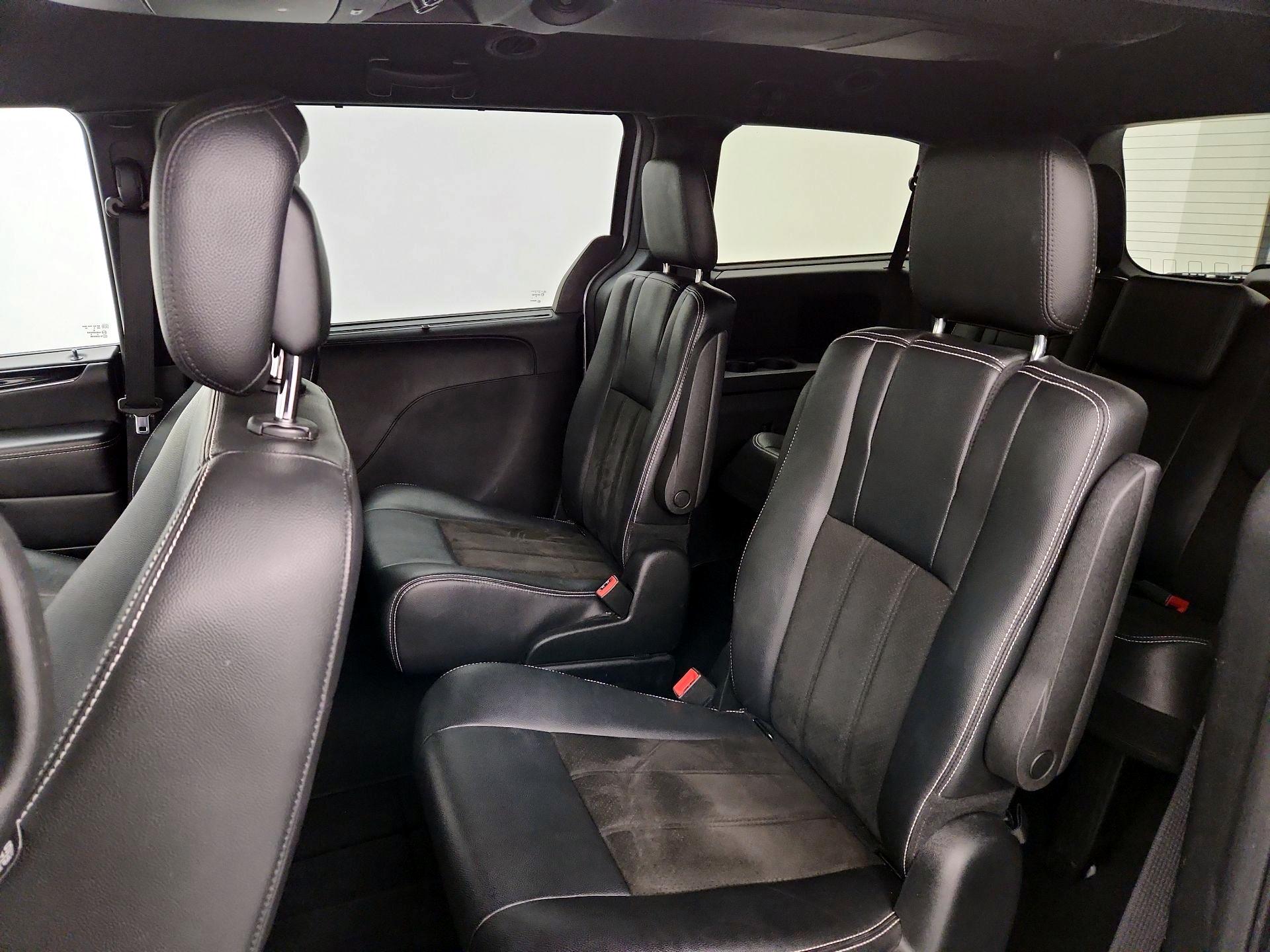 Thumbnail: 2019 Dodge Grand Caravan - 19