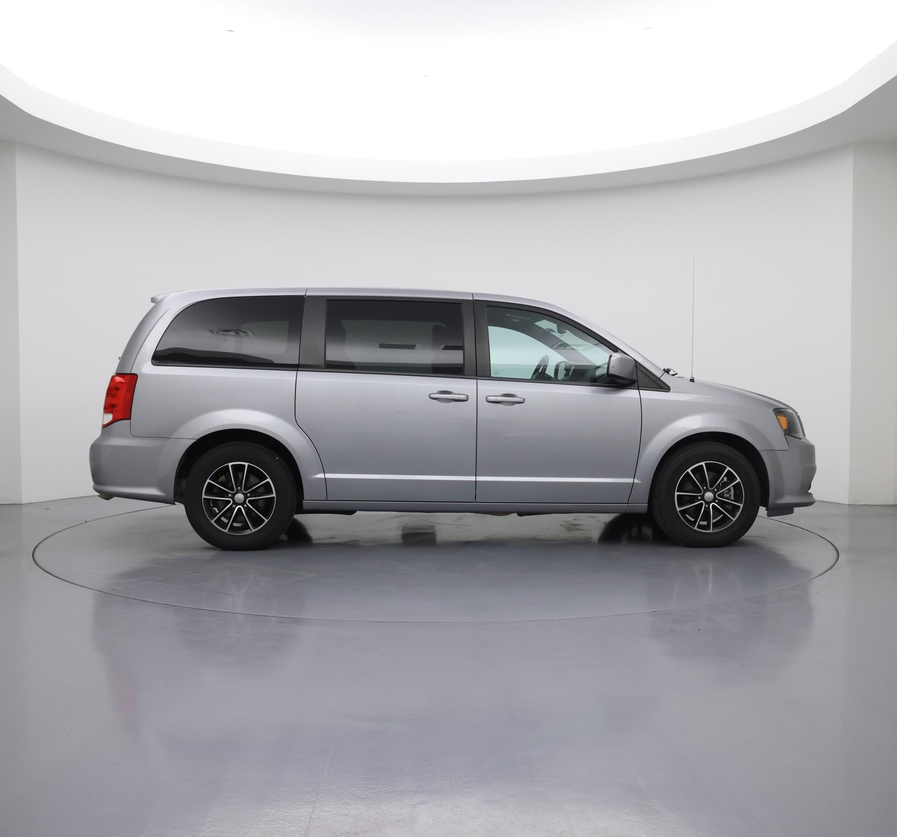 Thumbnail: 2019 Dodge Grand Caravan - 7