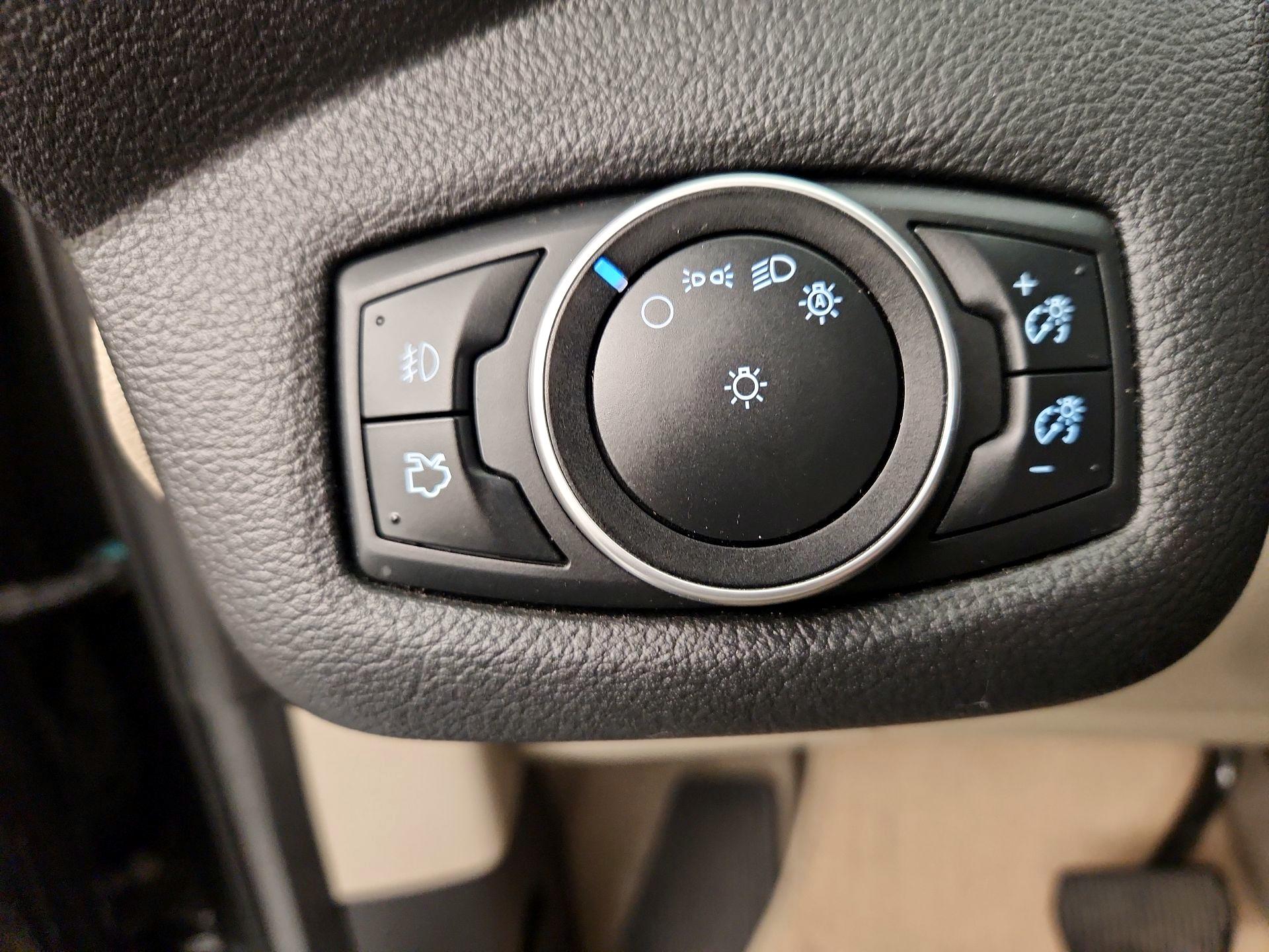 Thumbnail: 2016 Ford Escape - 13