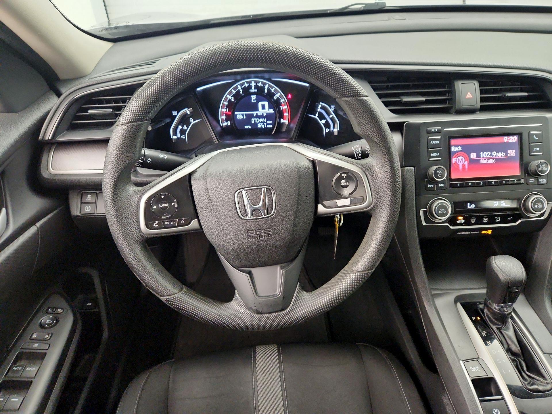 Thumbnail: 2016 Honda Civic - 10