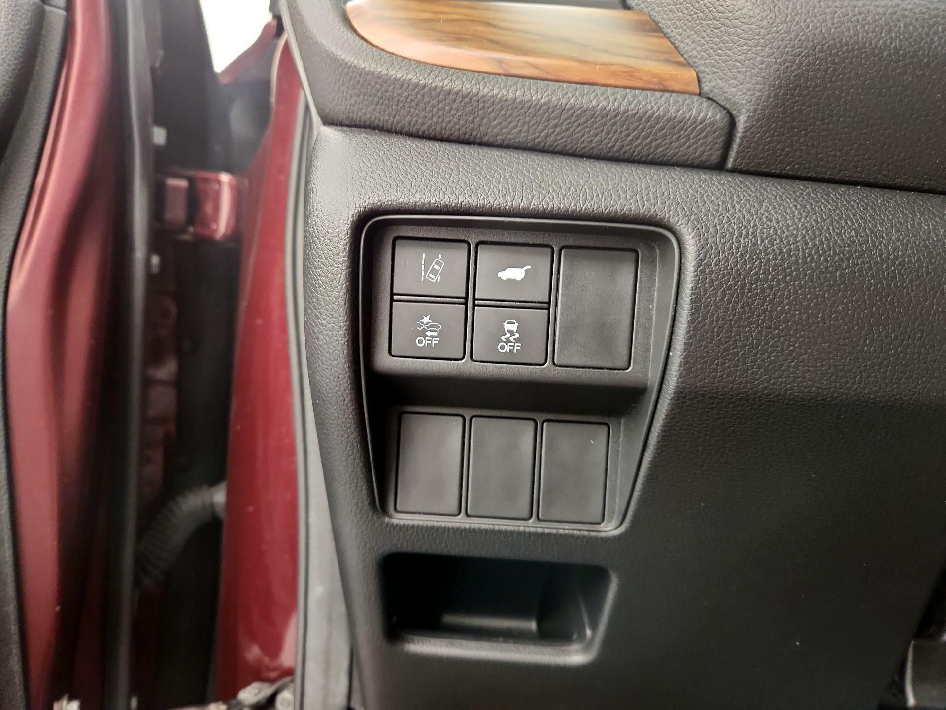Thumbnail: 2017 Honda CR-V - 13