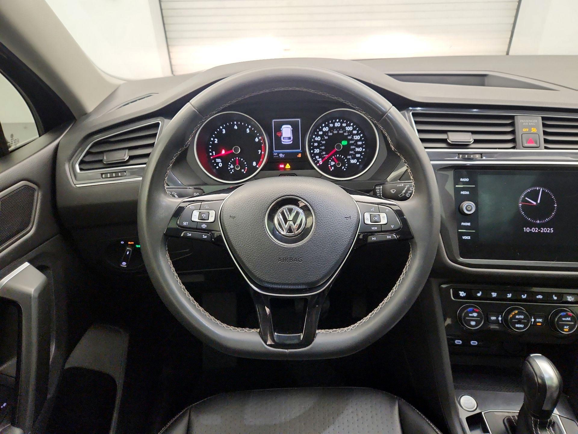 Thumbnail: 2021 Volkswagen Tiguan - 10
