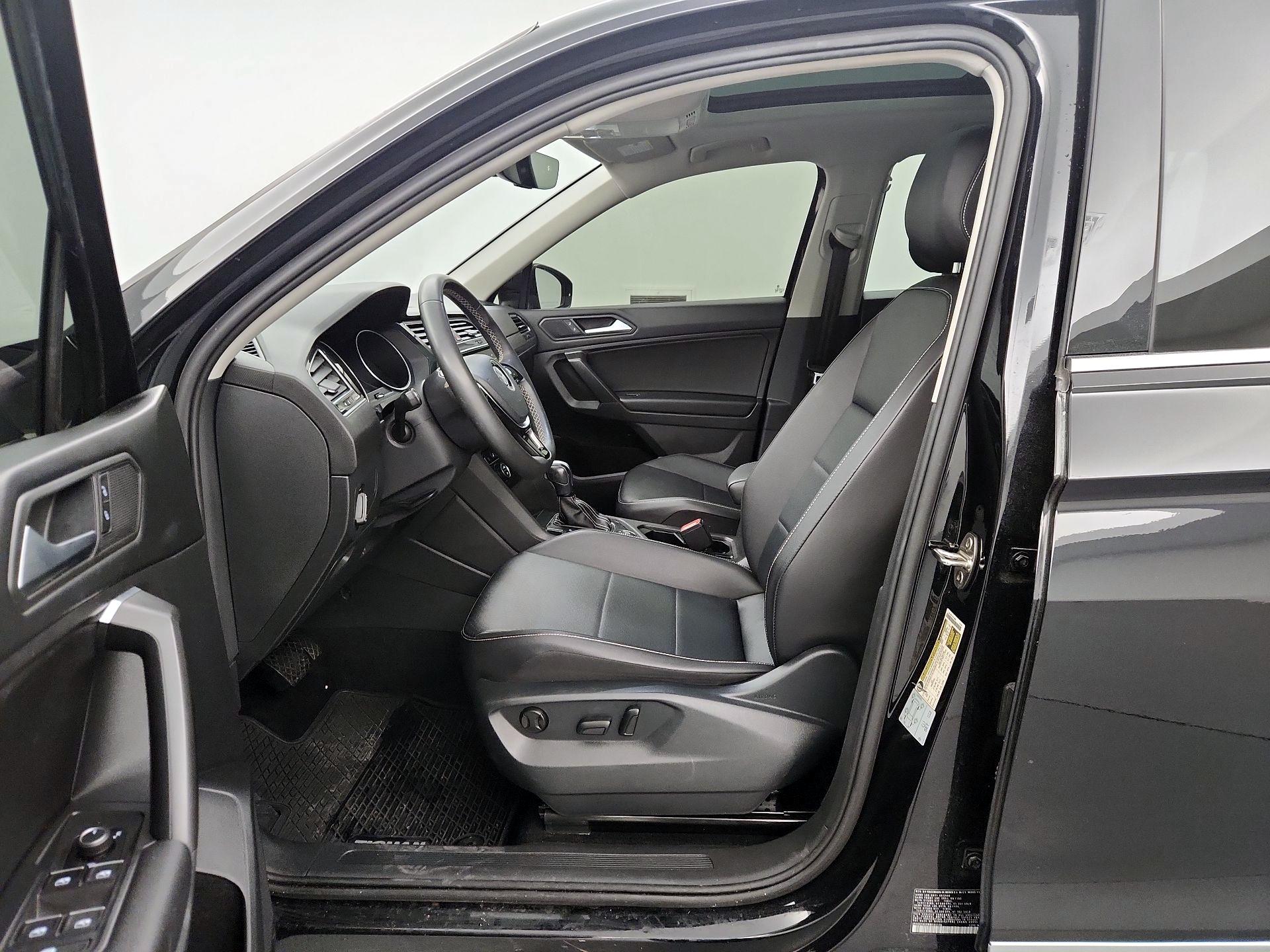 Thumbnail: 2021 Volkswagen Tiguan - 11