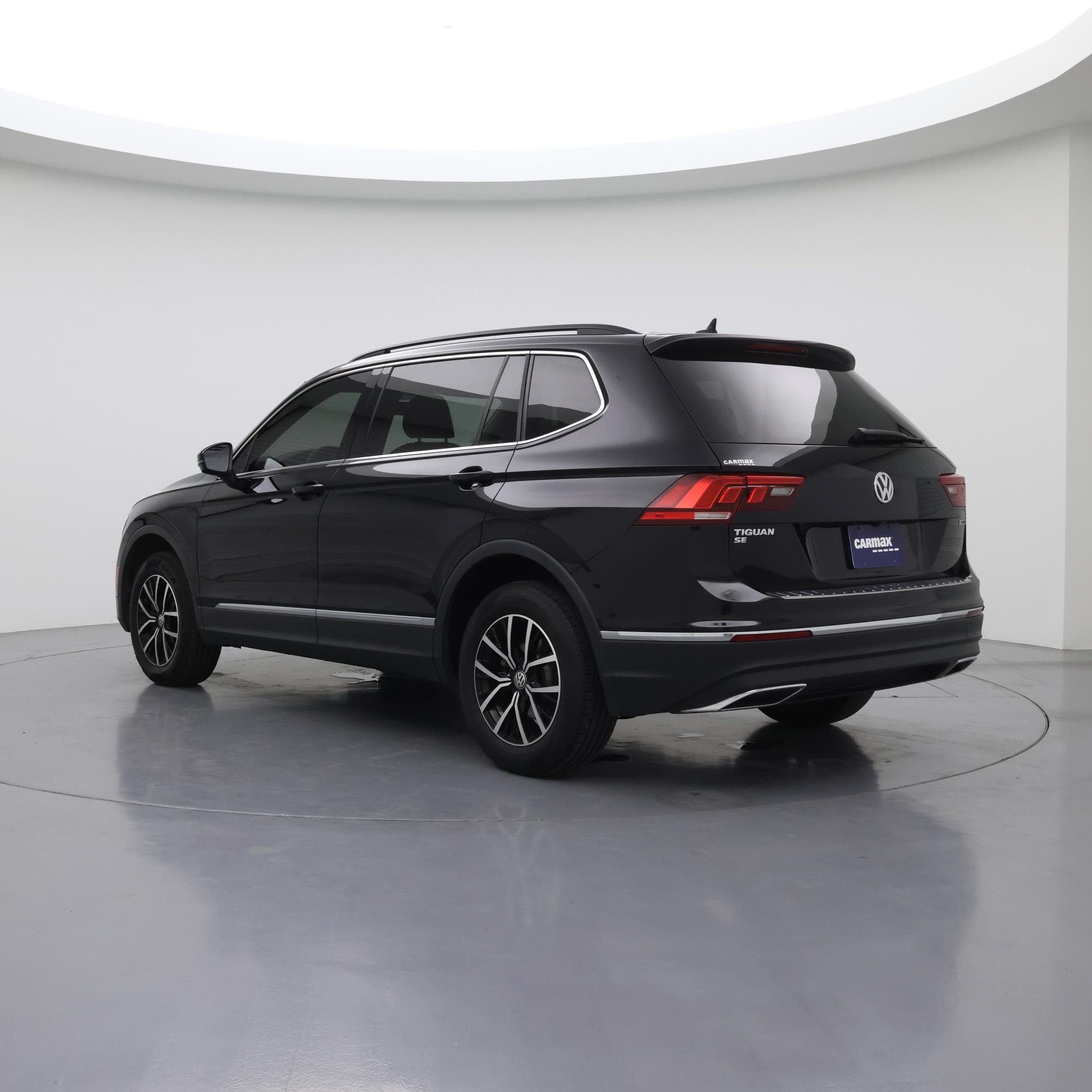 Thumbnail: 2021 Volkswagen Tiguan - 2