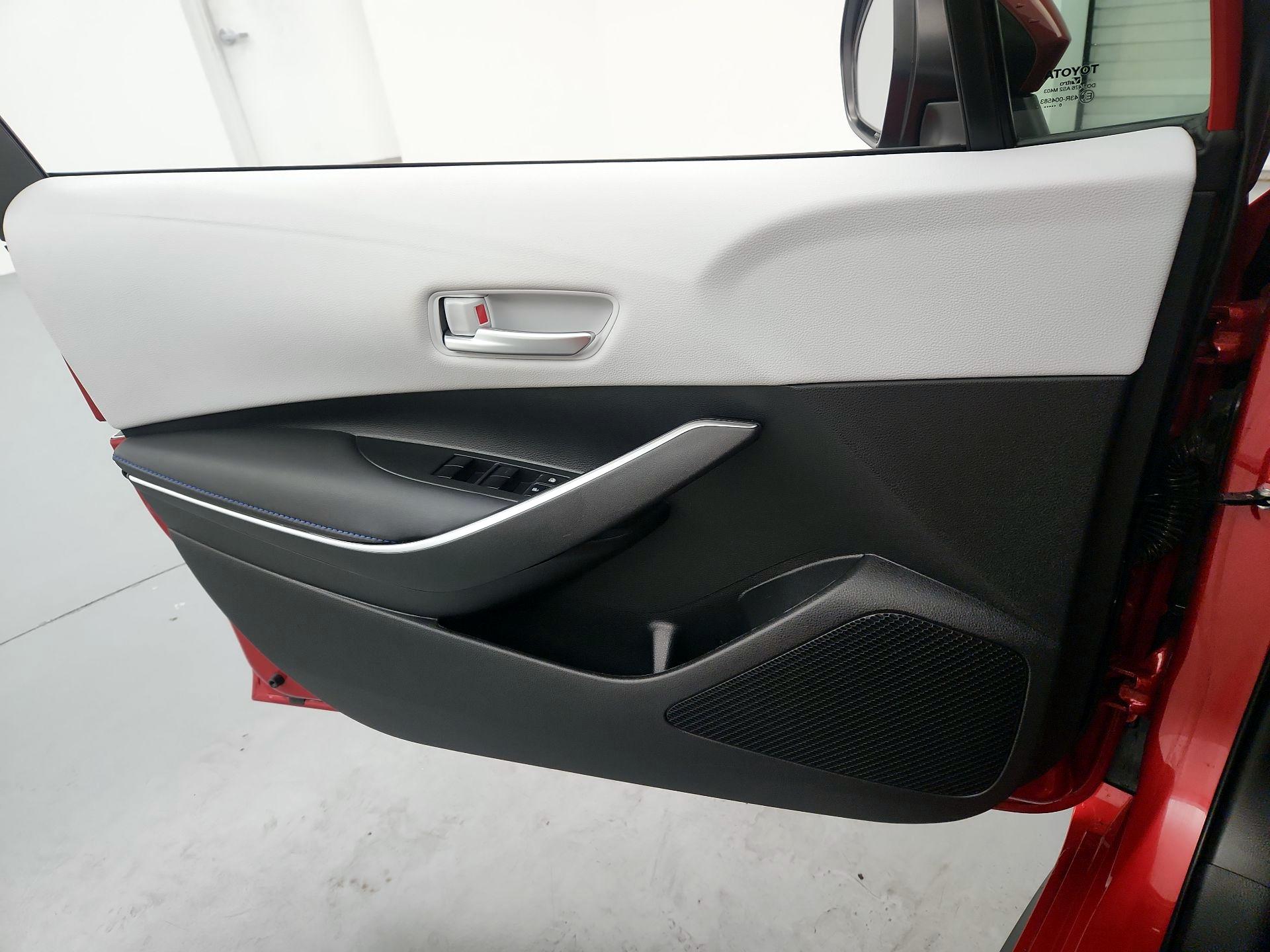 Thumbnail: 2021 Toyota Corolla - 12