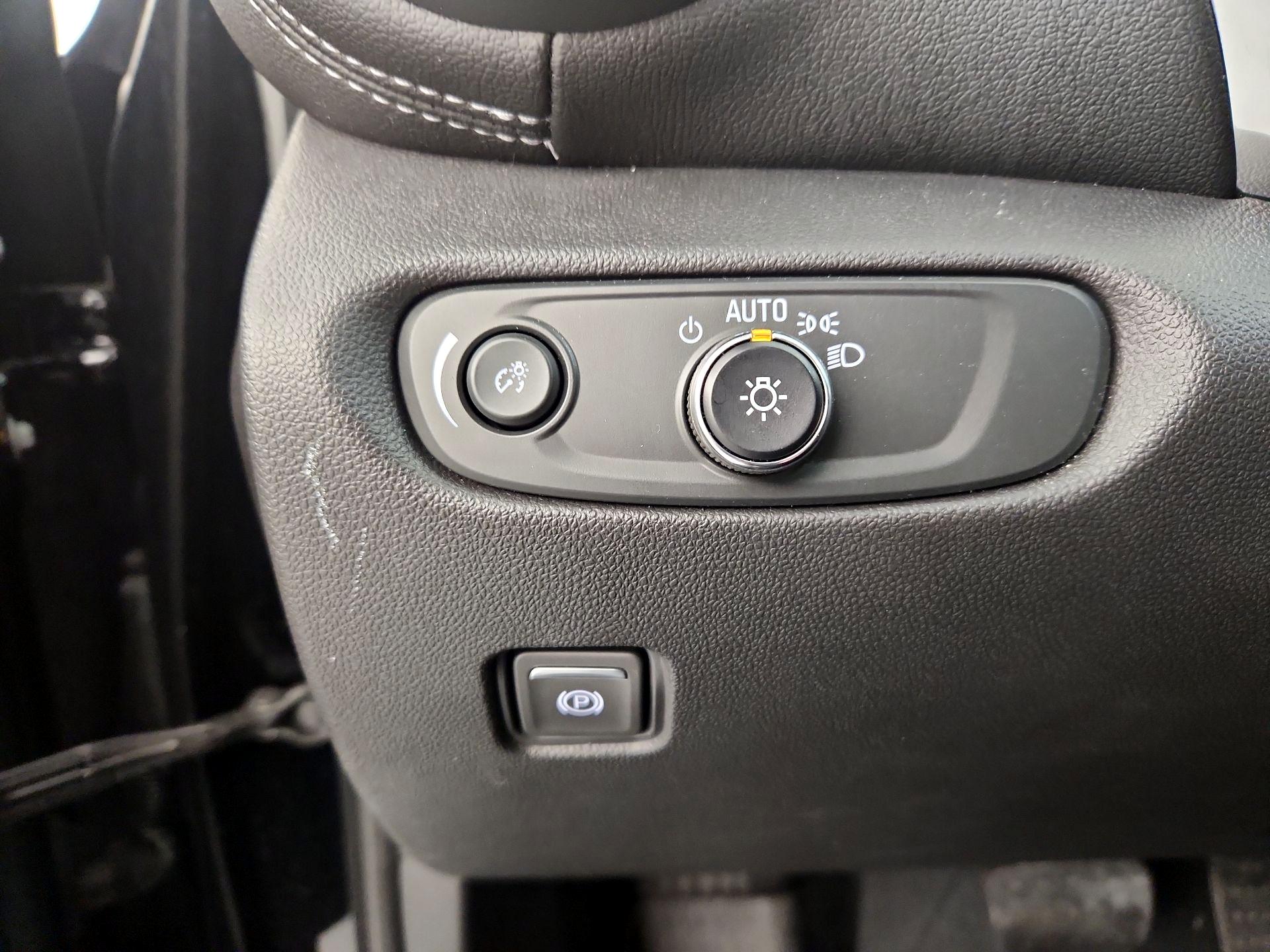 Thumbnail: 2023 Chevrolet Blazer - 13