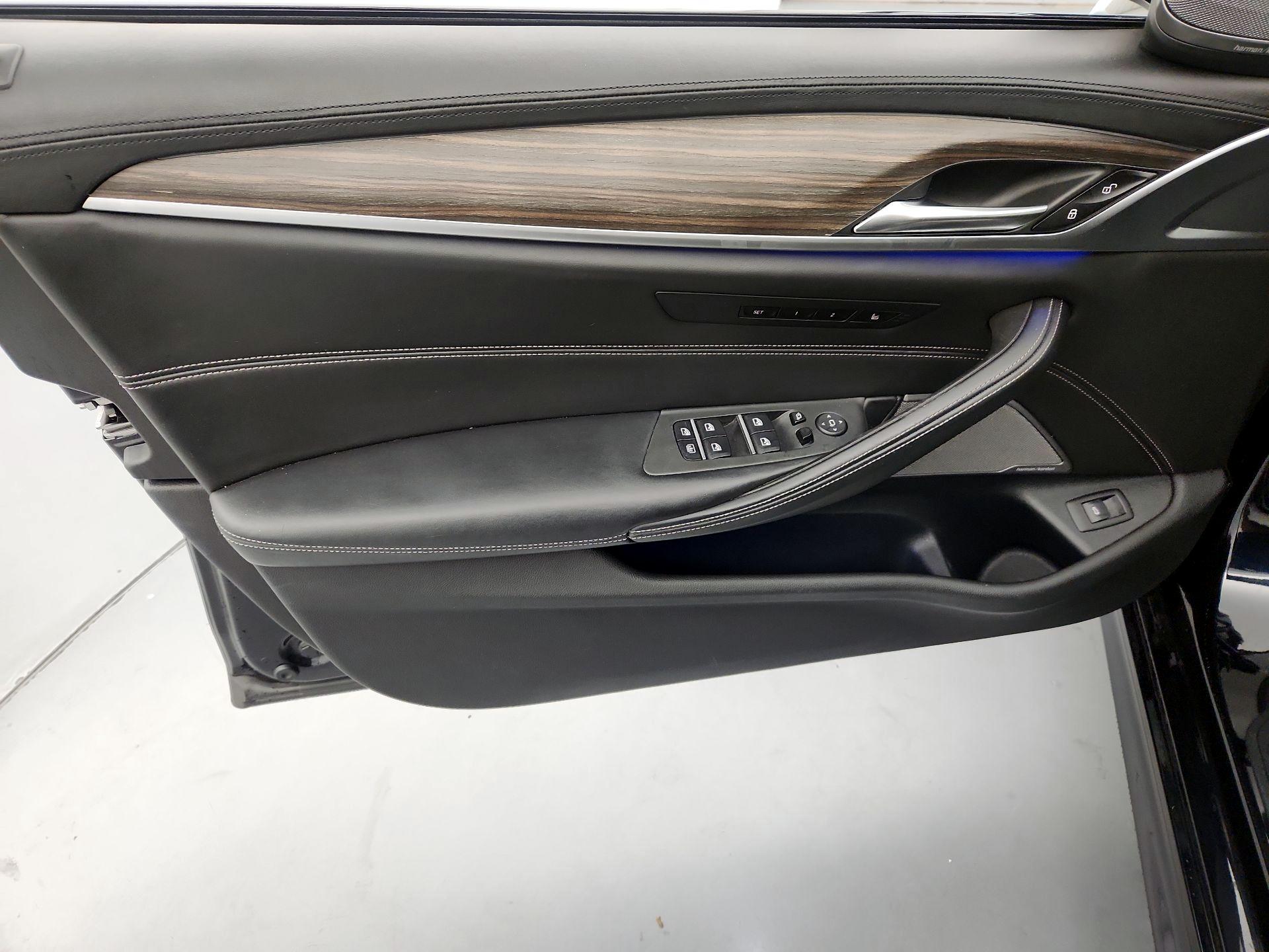 Thumbnail: 2019 BMW 5 Series - 12