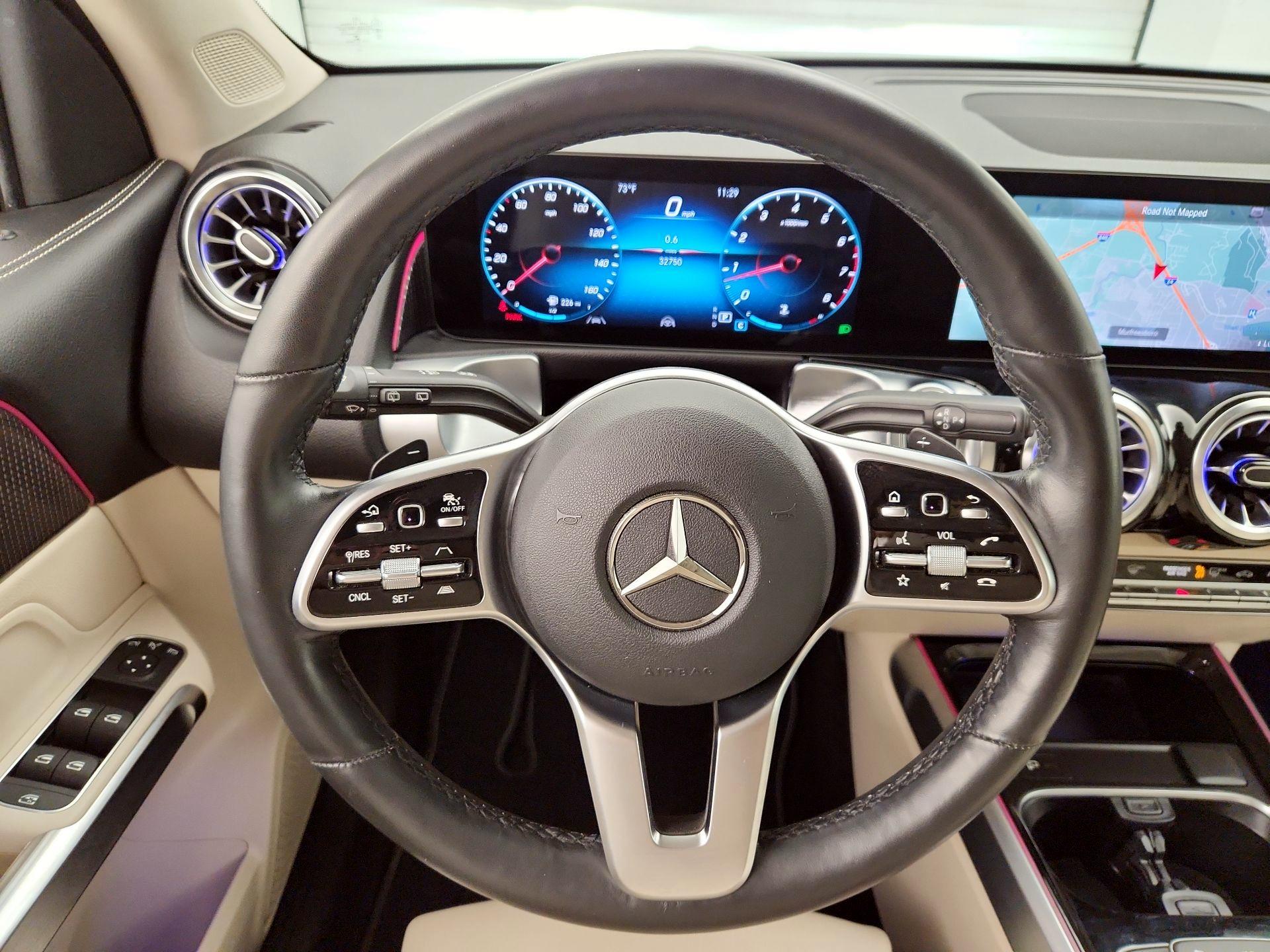 Thumbnail: 2022 Mercedes-Benz GLB - 10