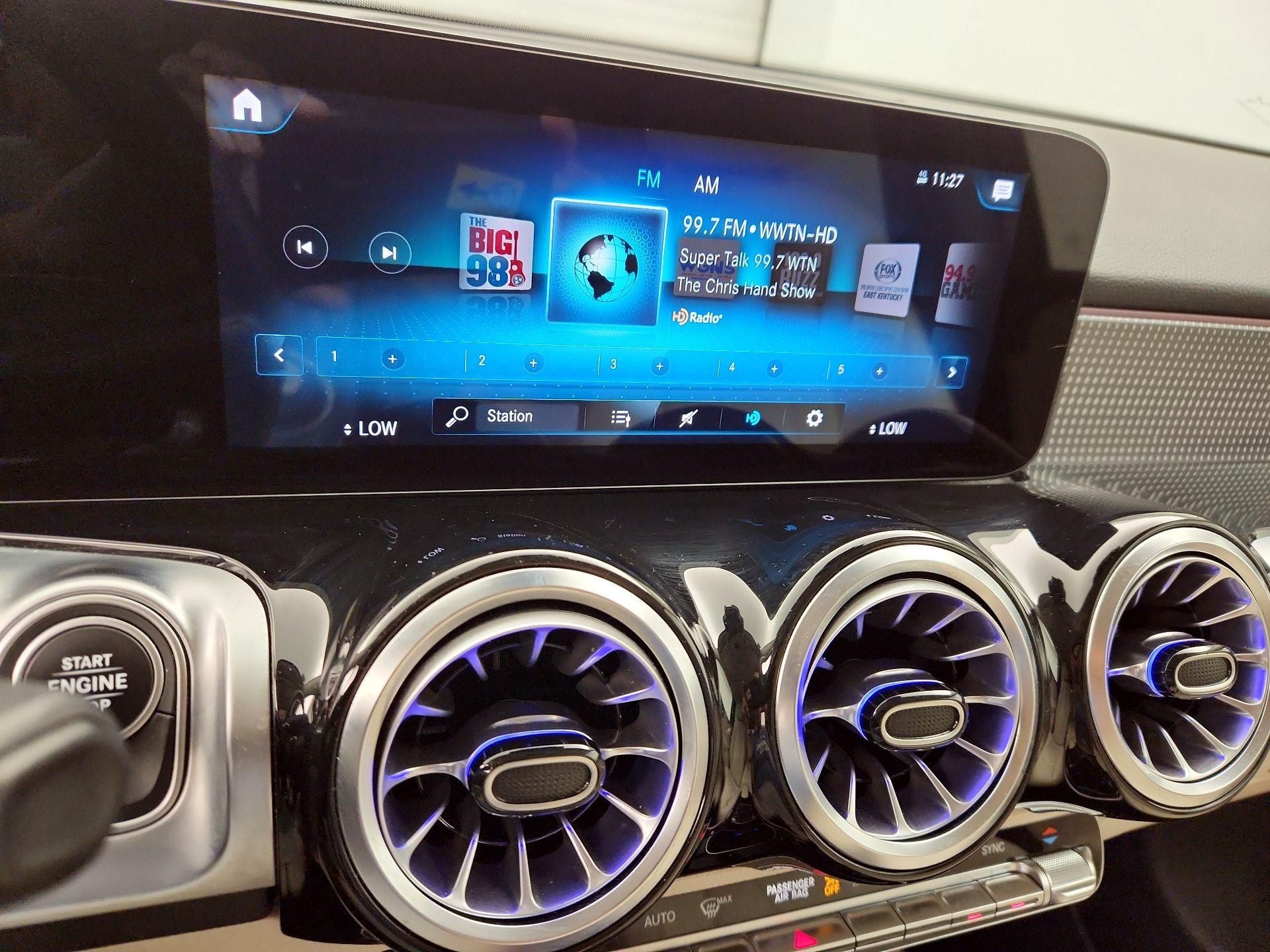 Thumbnail: 2022 Mercedes-Benz GLB - 16