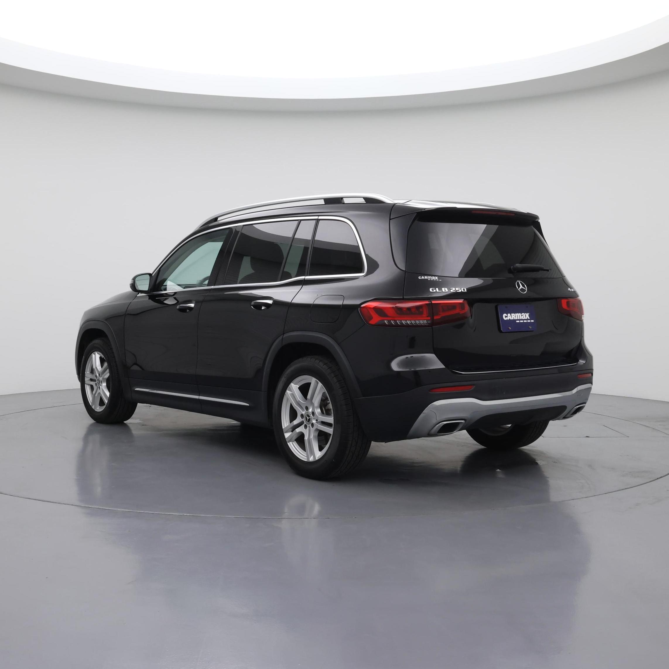 Thumbnail: 2022 Mercedes-Benz GLB - 2