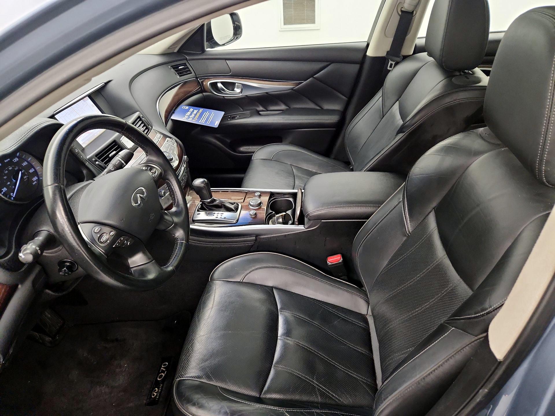 Thumbnail: 2016 INFINITI Q70 - 11