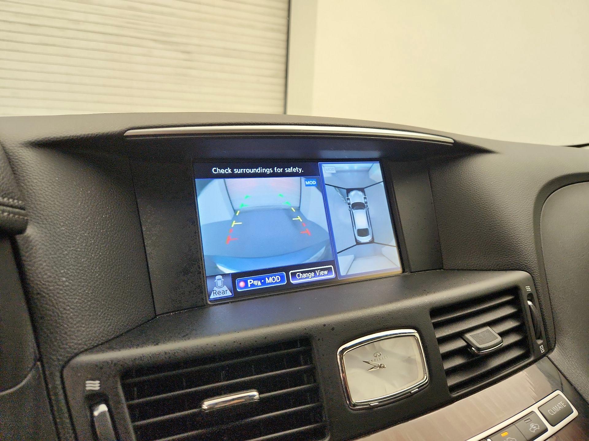 Thumbnail: 2016 INFINITI Q70 - 15