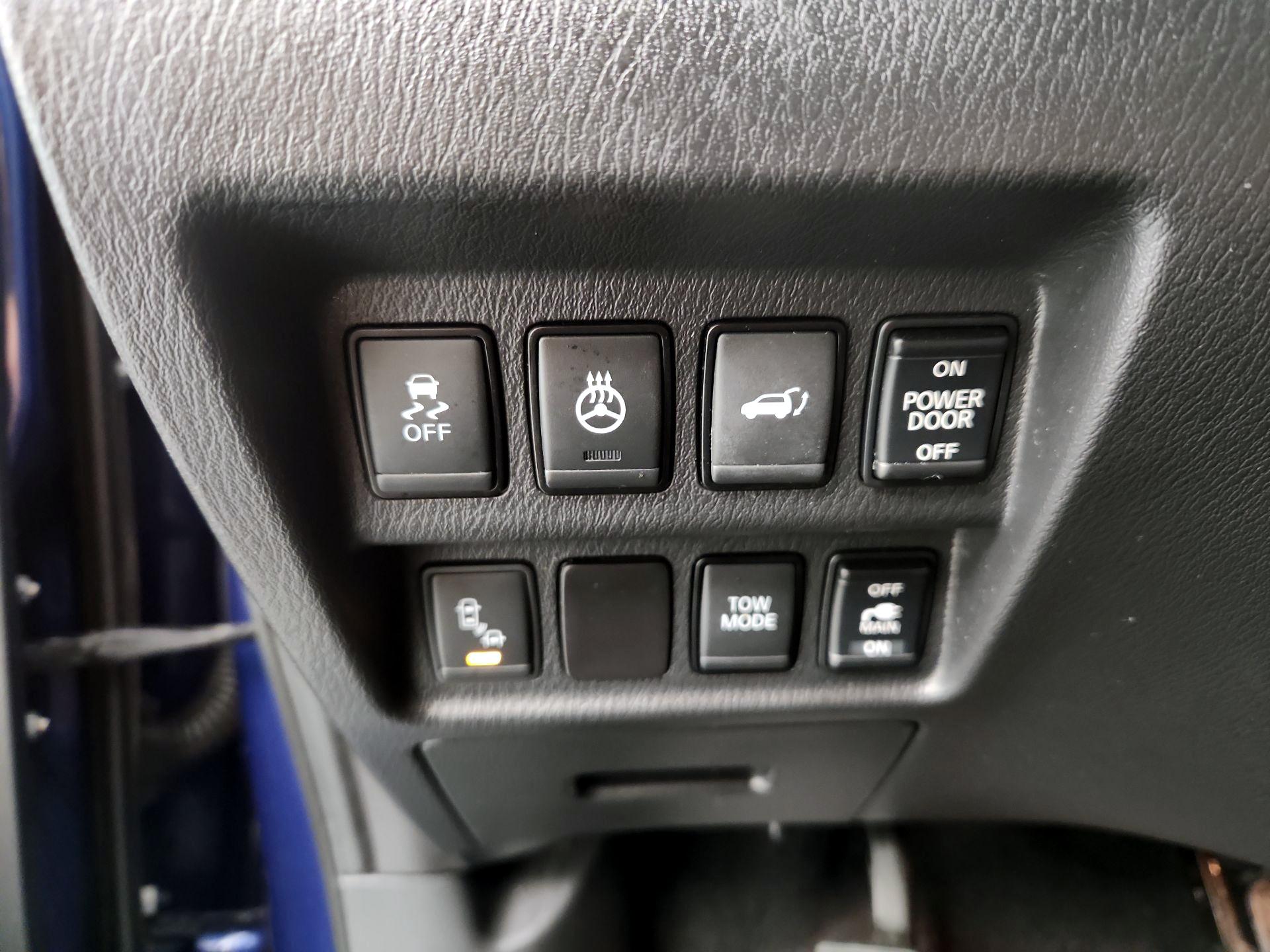 Thumbnail: 2017 Nissan Pathfinder - 13
