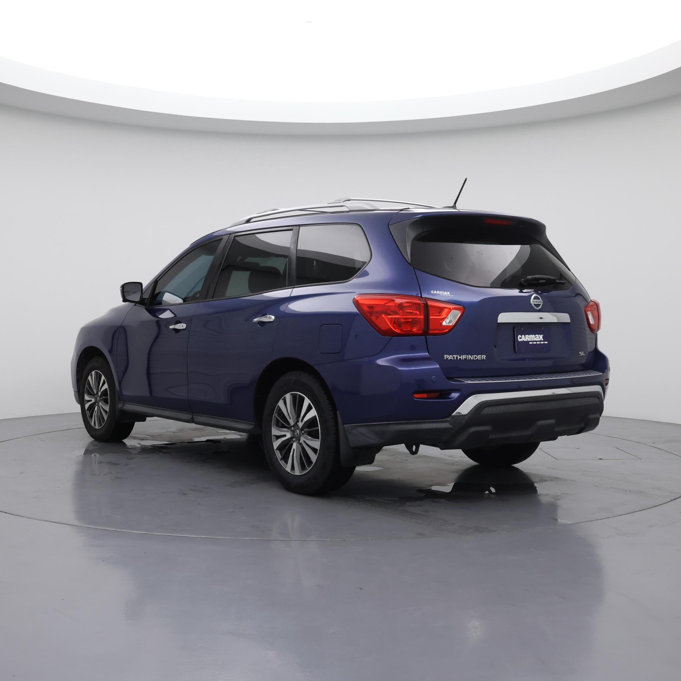 Thumbnail: 2017 Nissan Pathfinder - 2