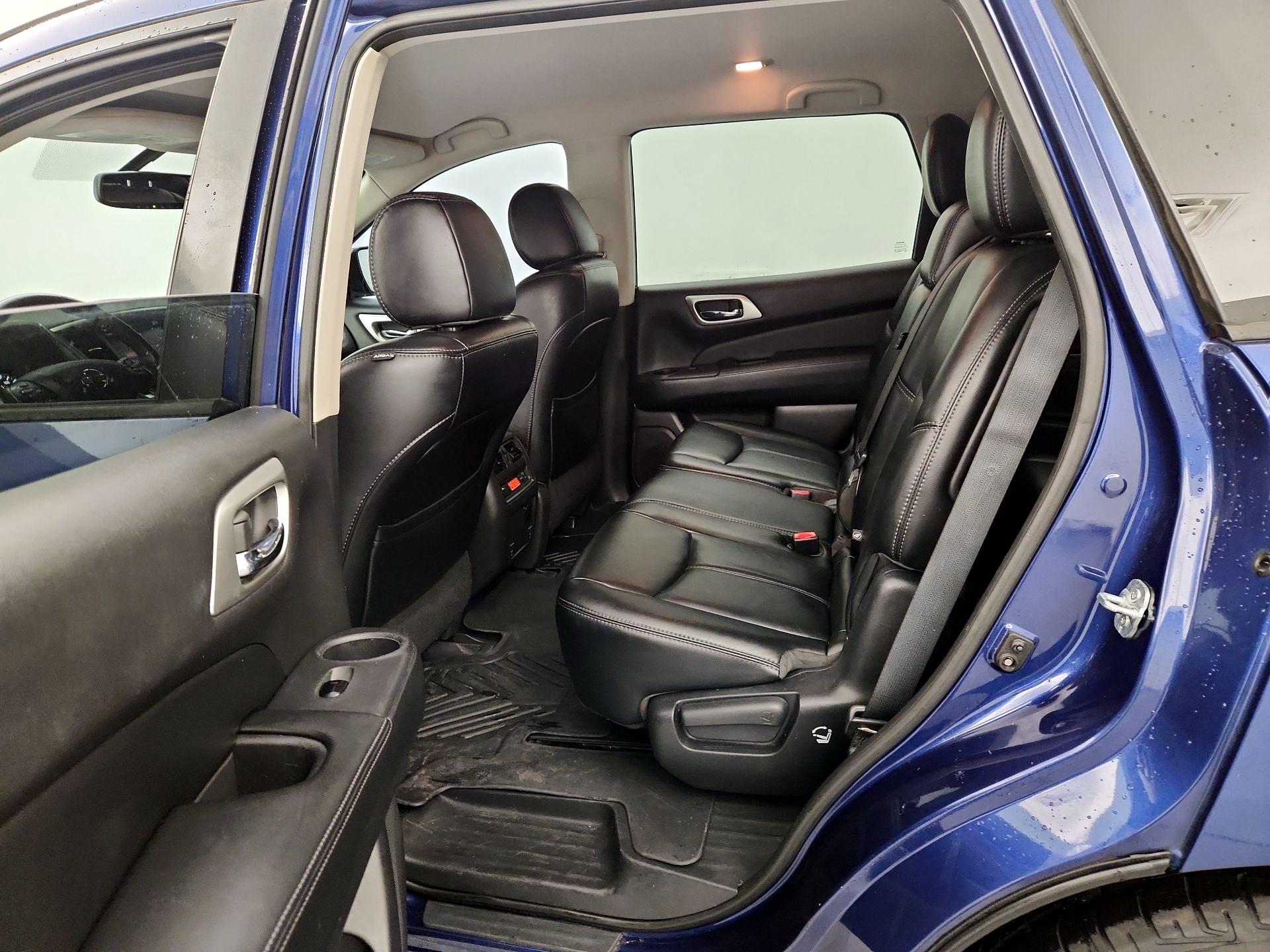 Thumbnail: 2017 Nissan Pathfinder - 19