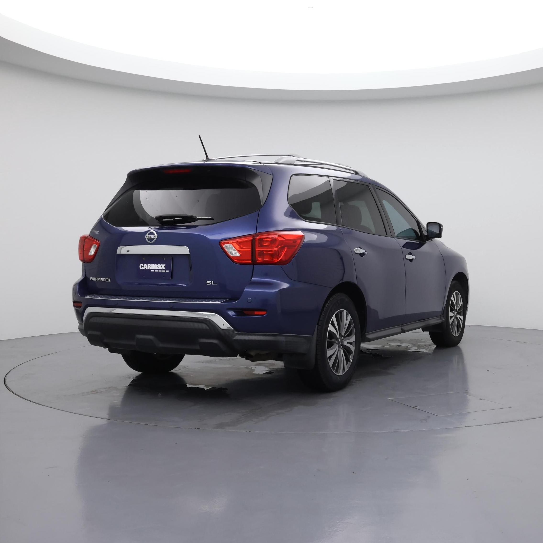 Thumbnail: 2017 Nissan Pathfinder - 8