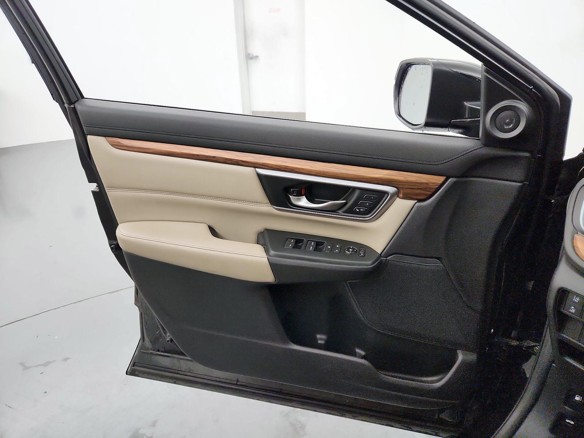 Thumbnail: 2017 Honda CR-V - 12