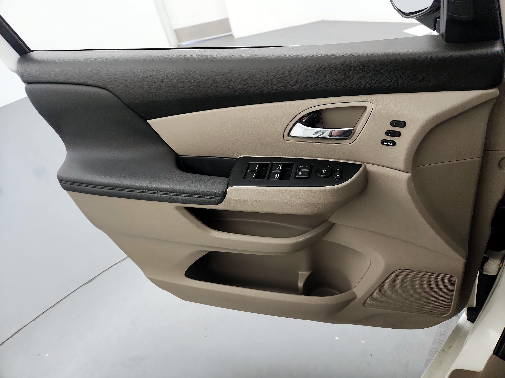 Thumbnail: 2016 Honda Odyssey - 12