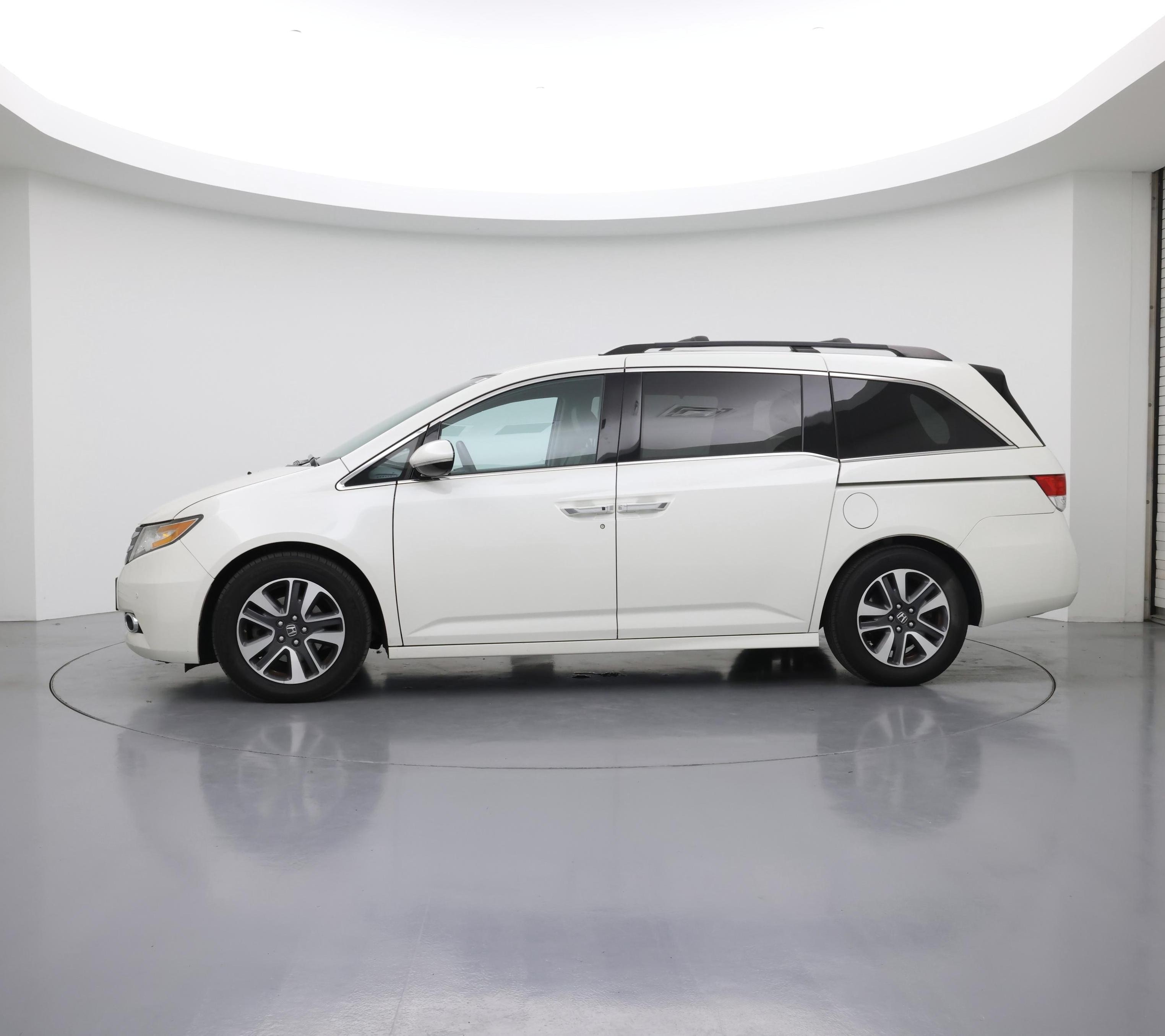 Thumbnail: 2016 Honda Odyssey - 3