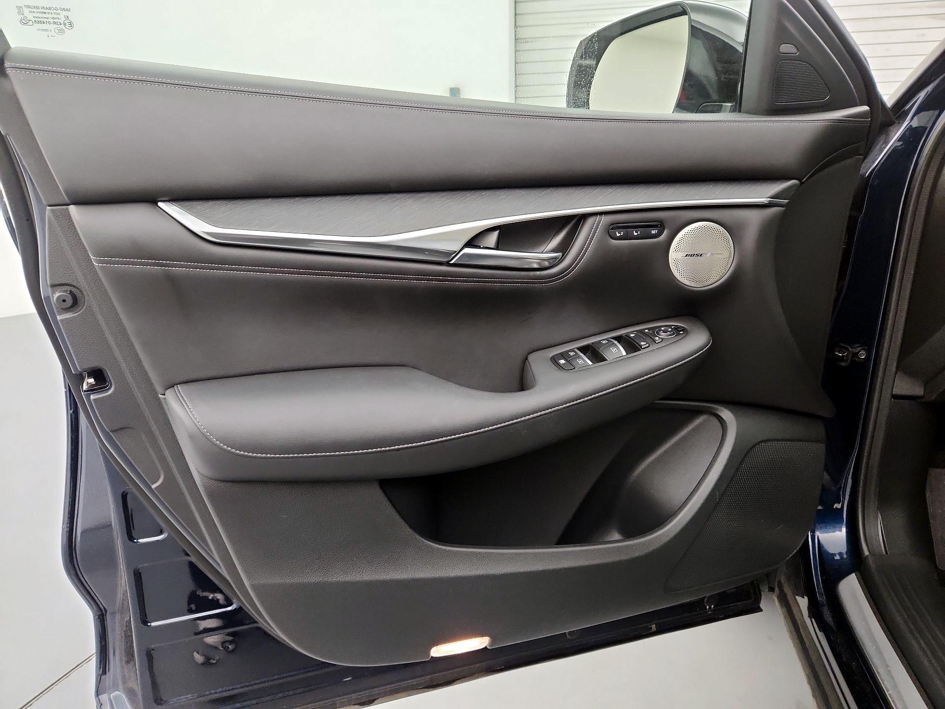 Thumbnail: 2023 INFINITI QX55 - 12